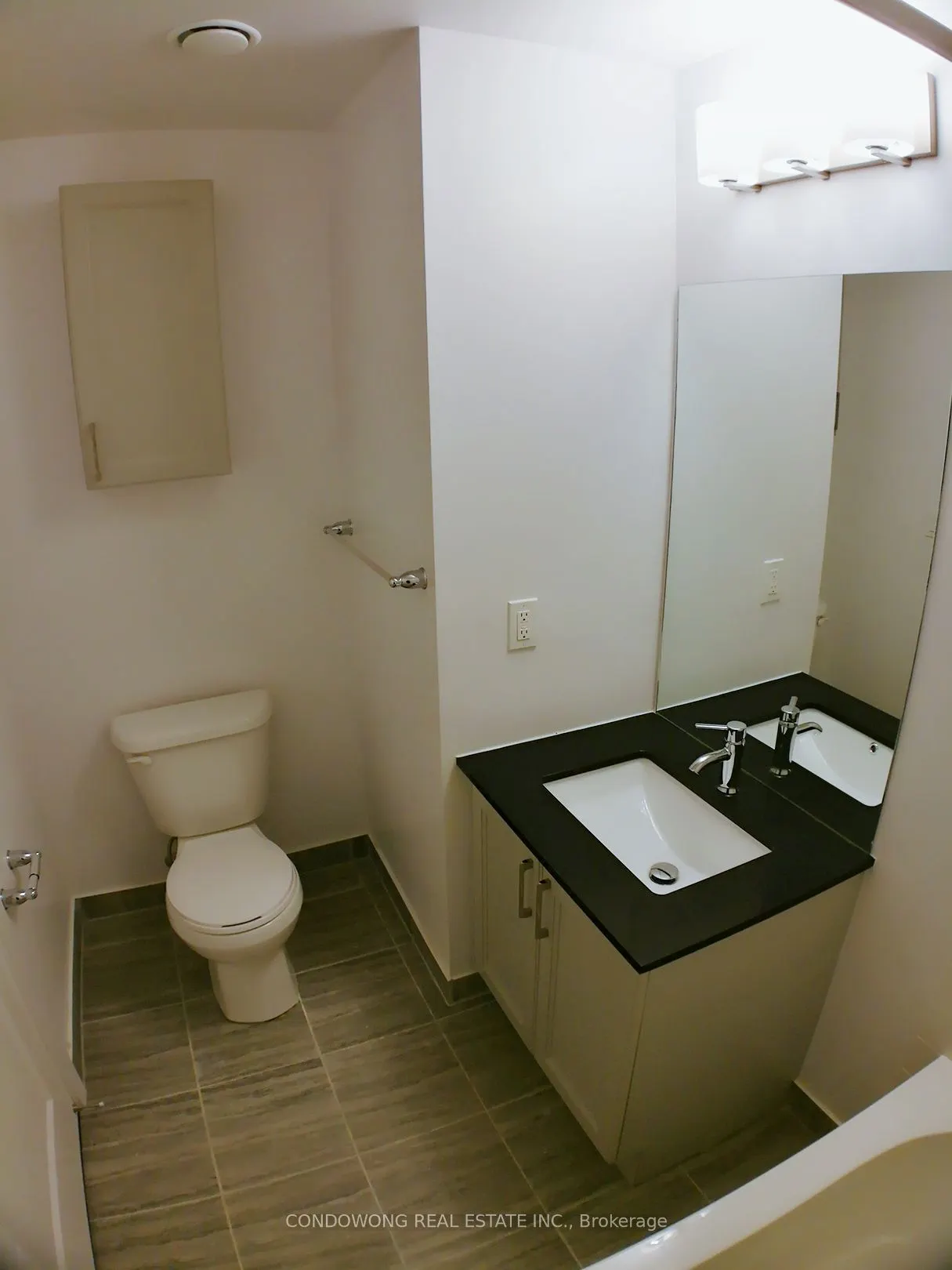 7 Kenaston Gardens #325