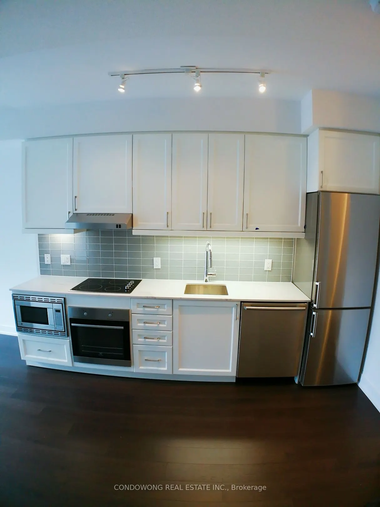 7 Kenaston Gardens #325