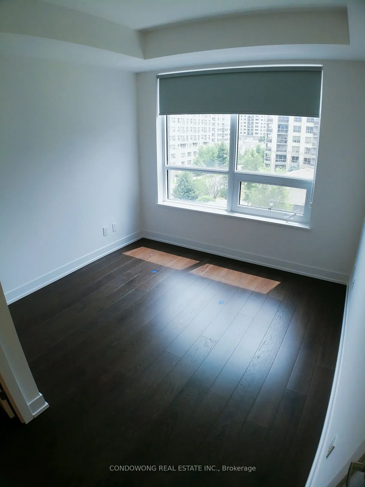 7 Kenaston Gardens #325