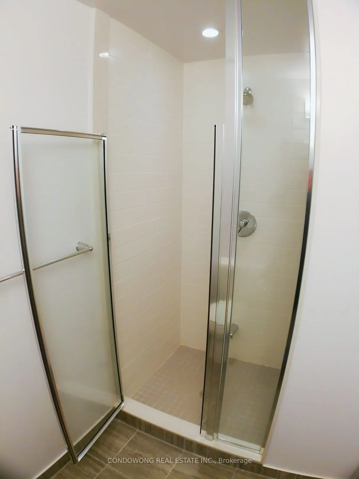 7 Kenaston Gardens #325