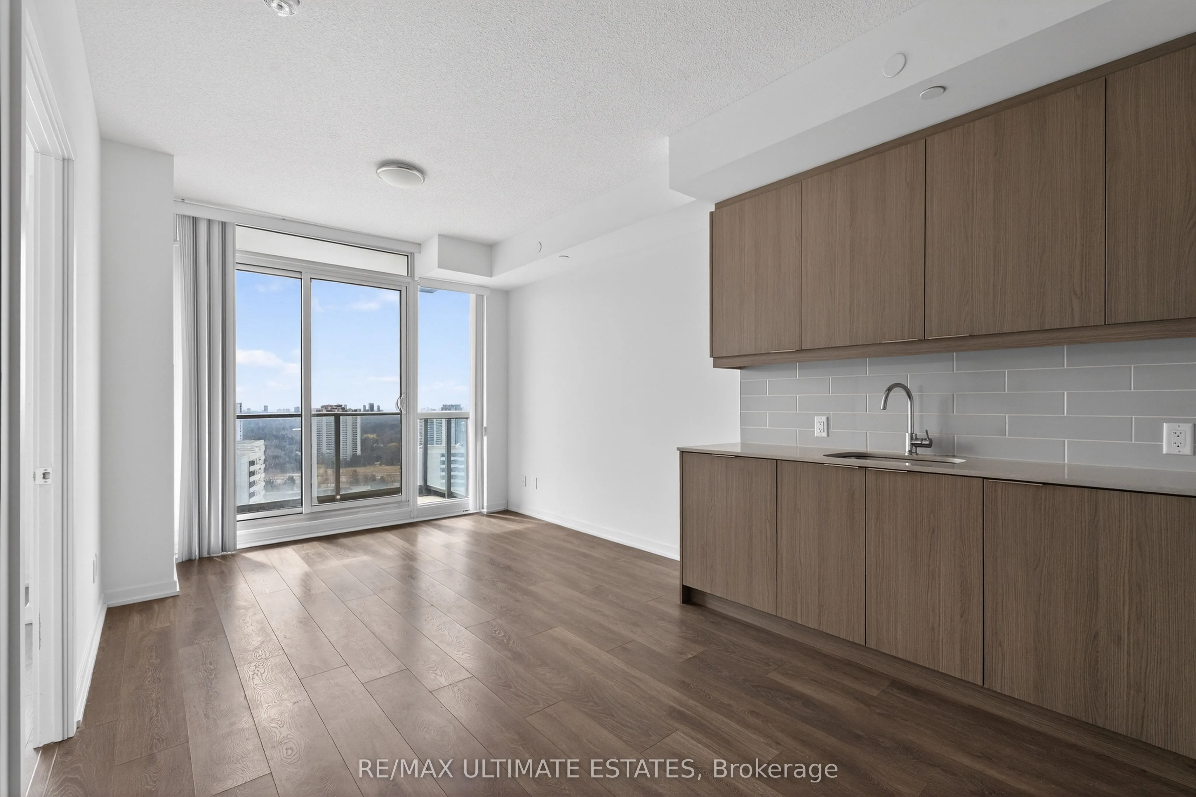 32 Forest Manor Road #1809