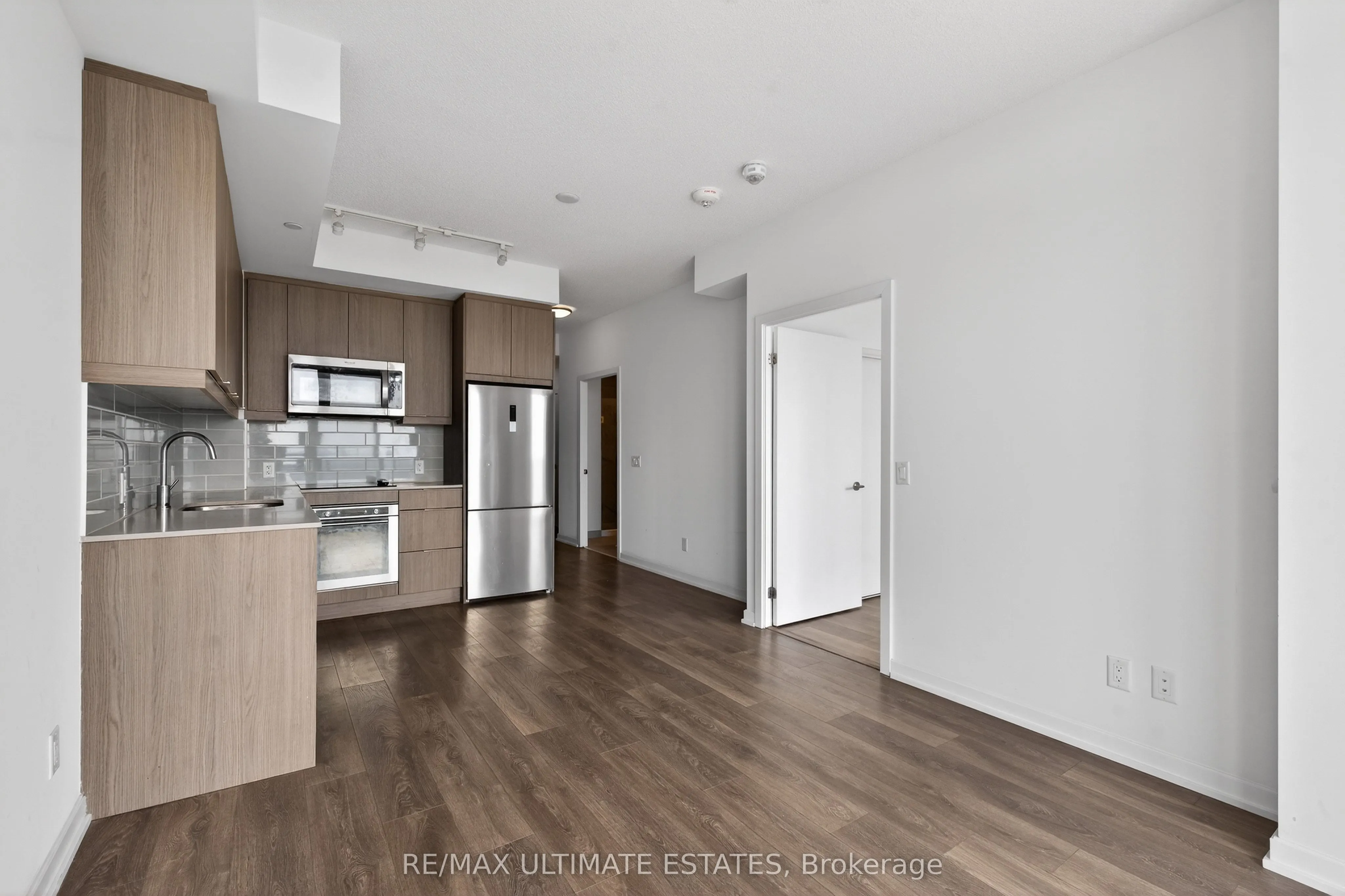 32 Forest Manor Road #1809