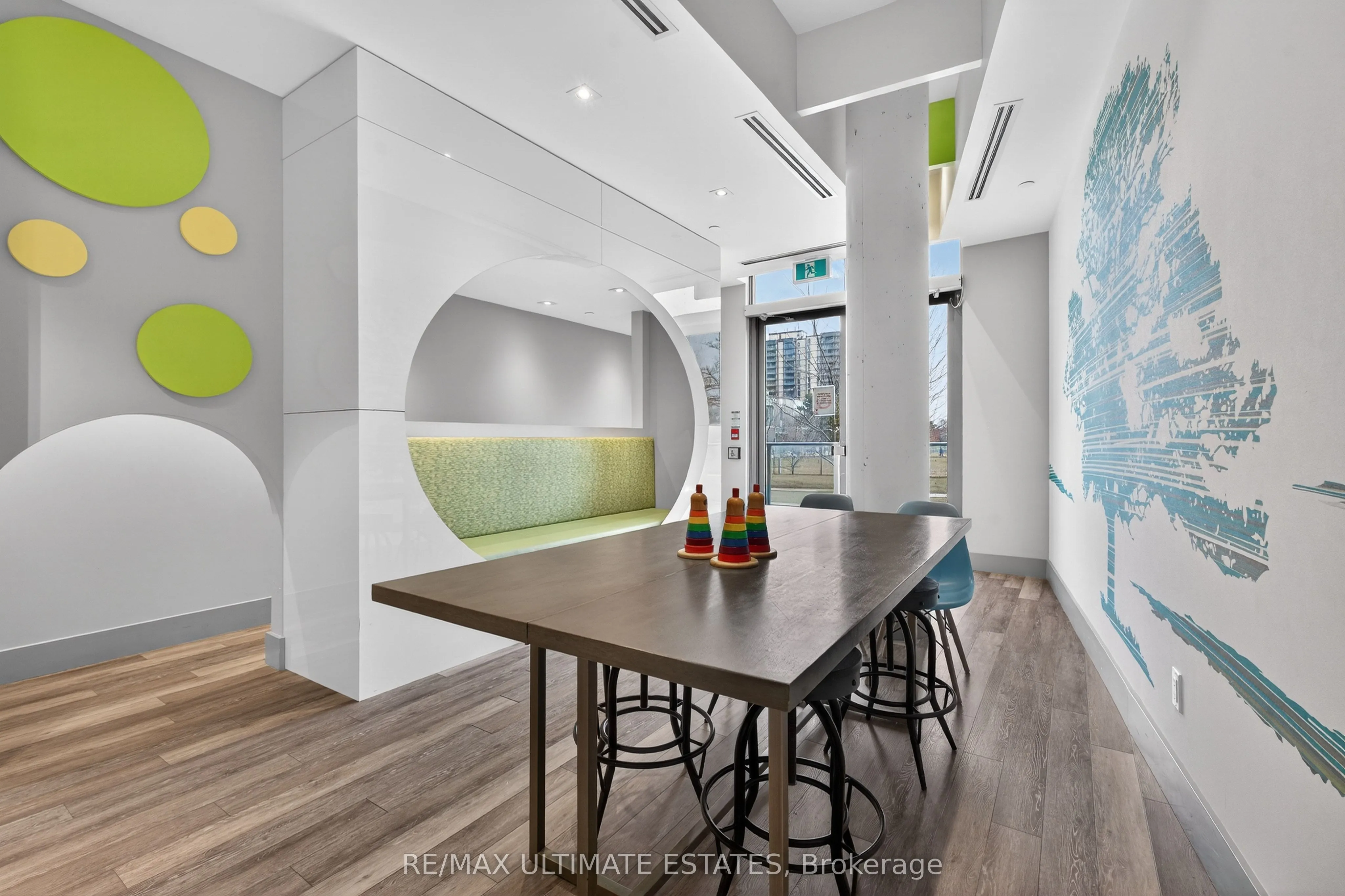 32 Forest Manor Road #1809