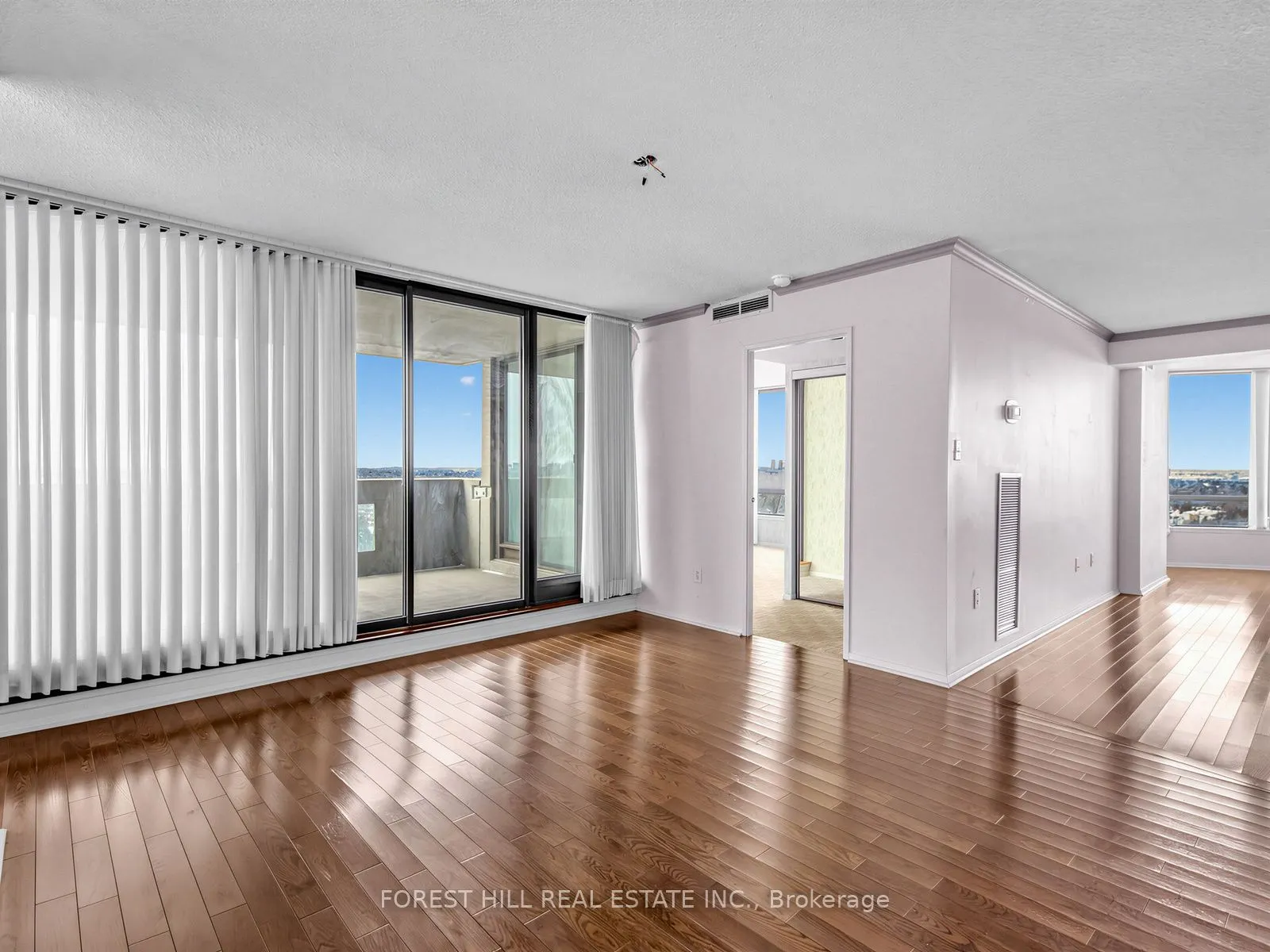 65 Skymark Drive #1406