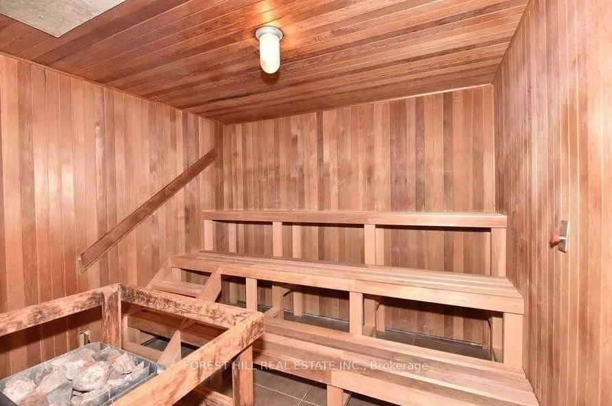 65 Skymark Drive #1406