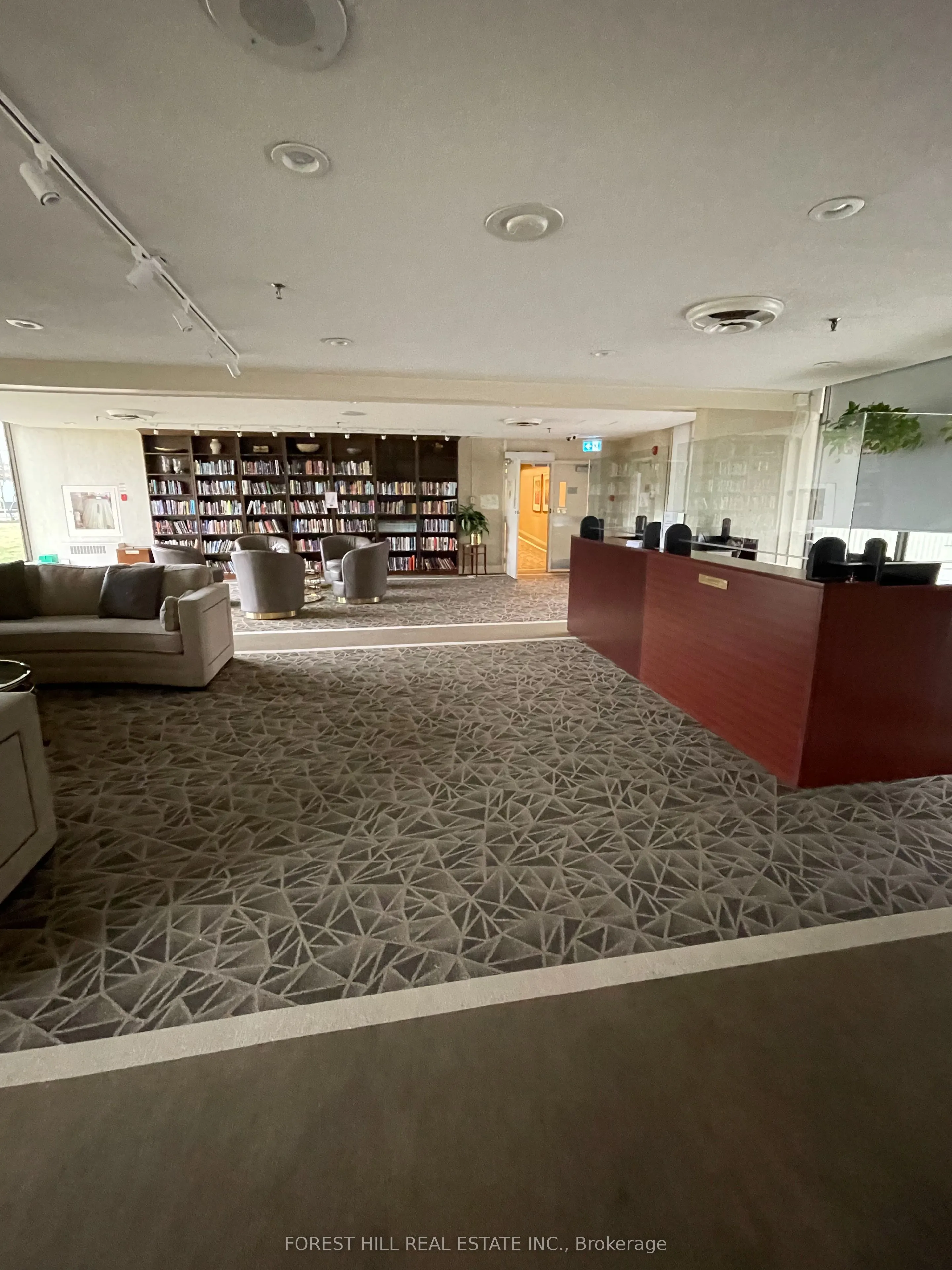 65 Skymark Drive #1406