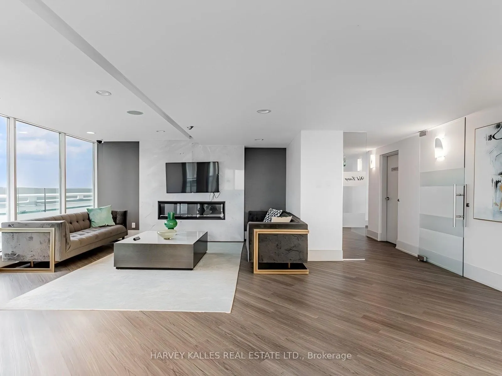 10 Yonge Street #705