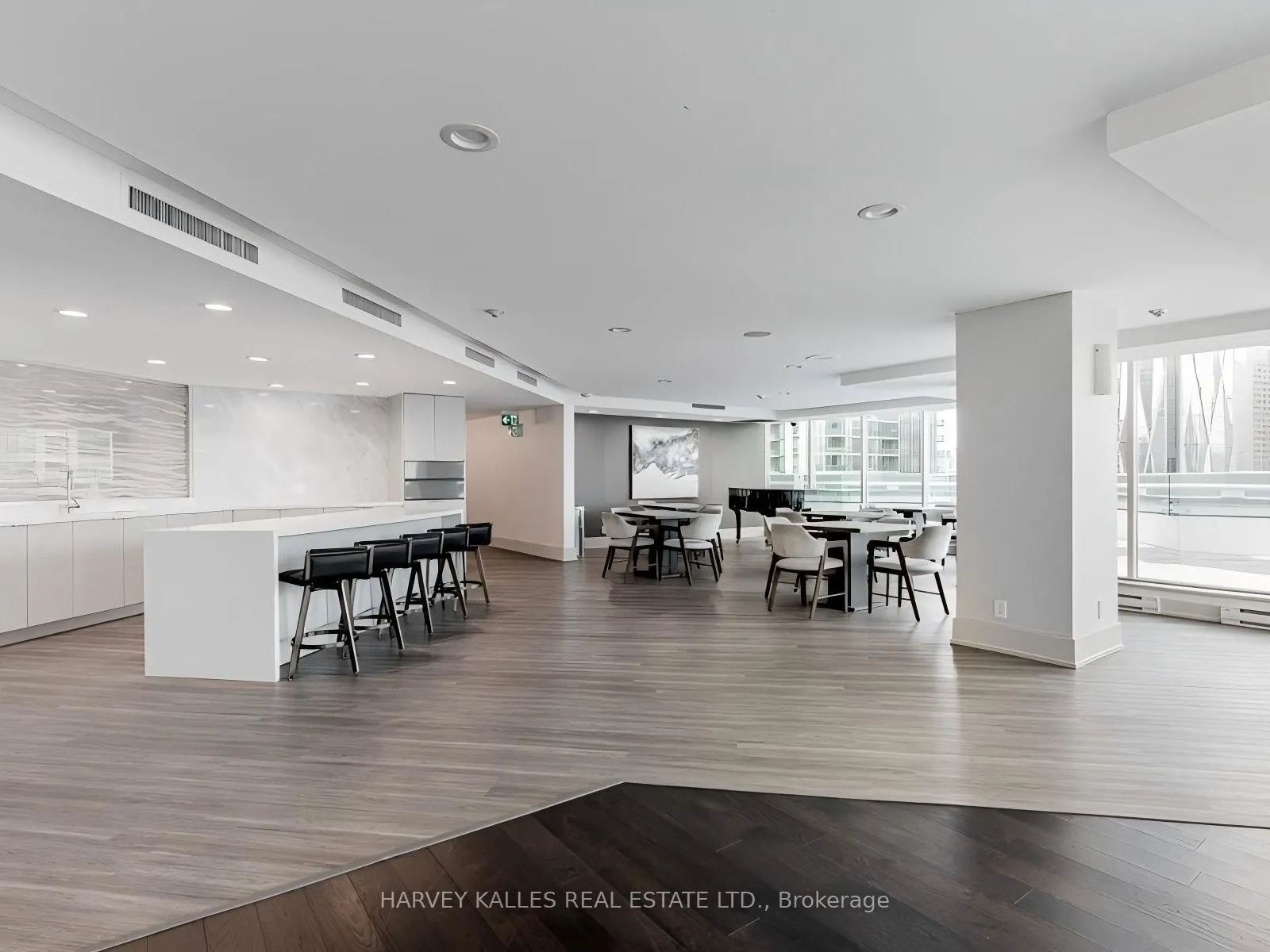10 Yonge Street #705