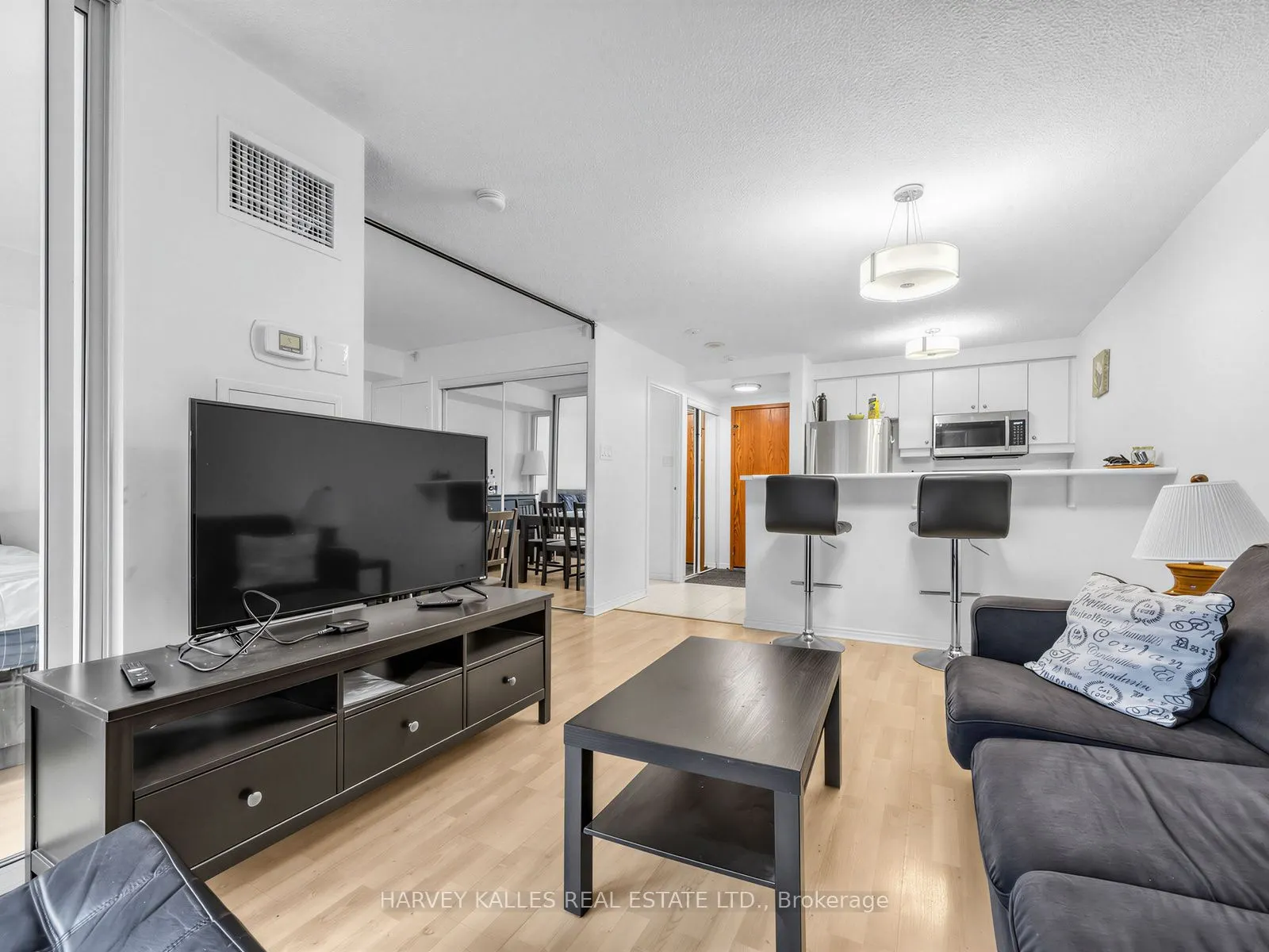 10 Yonge Street #705