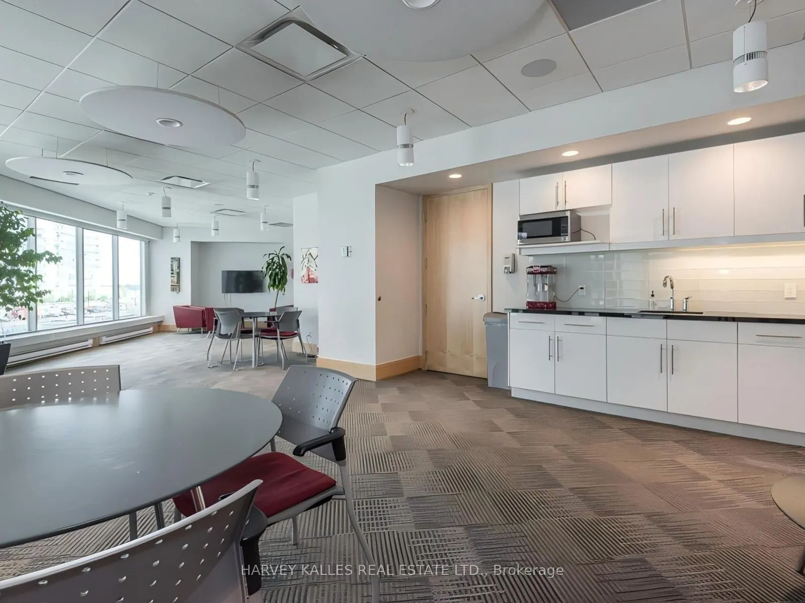 10 Yonge Street #705