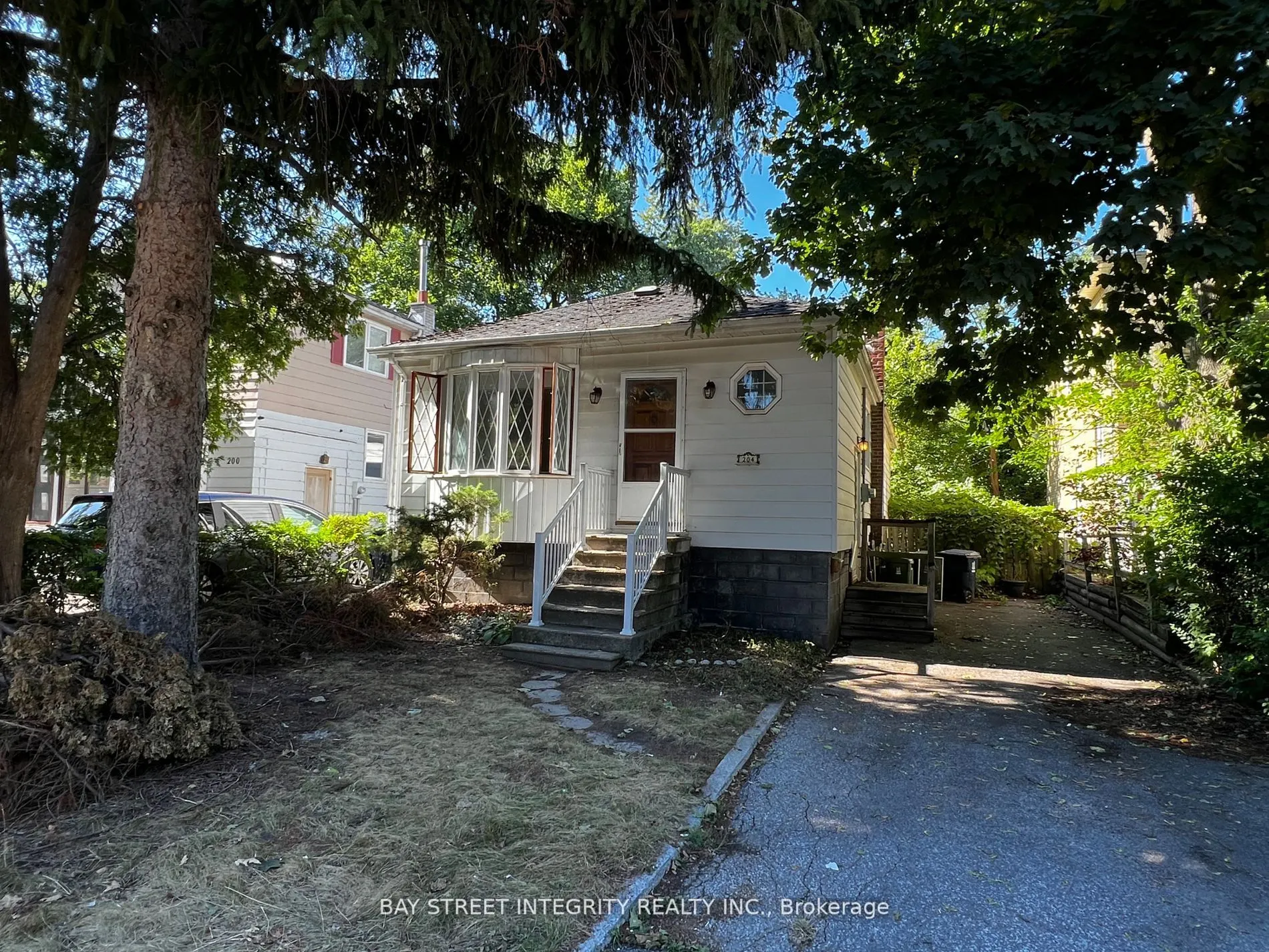 204 Greenfield Avenue