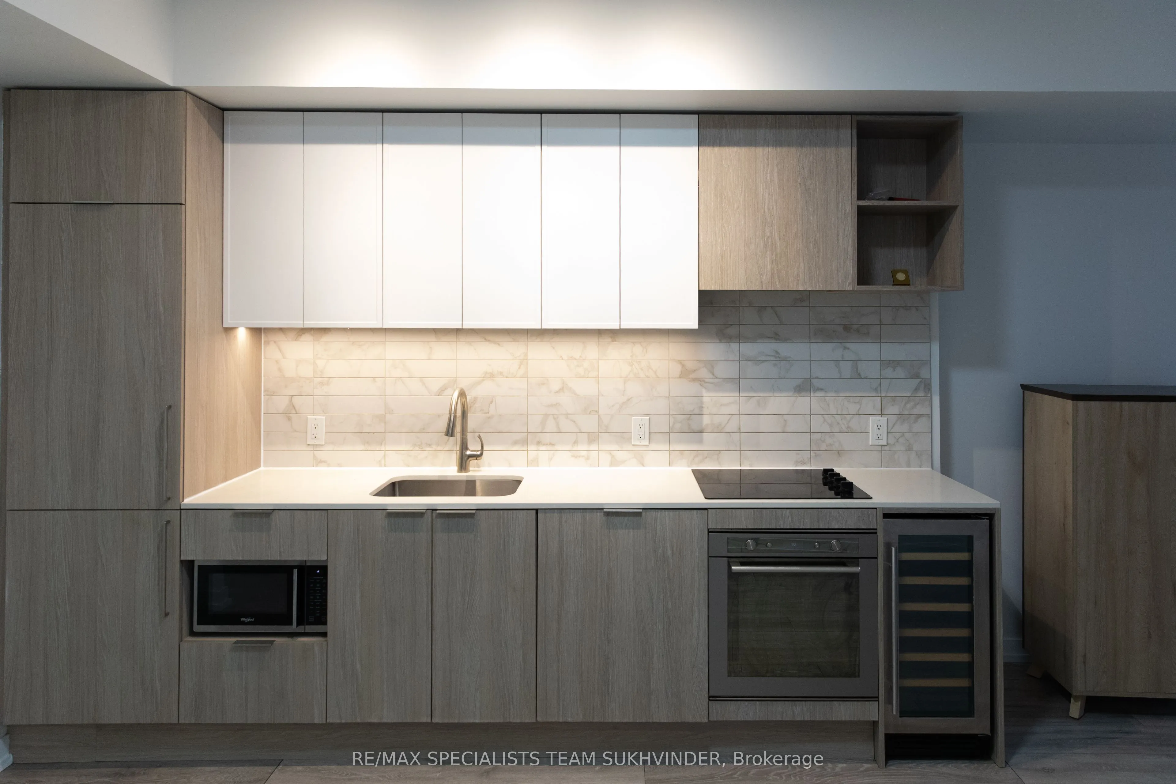 2020 Bathurst Street #637
