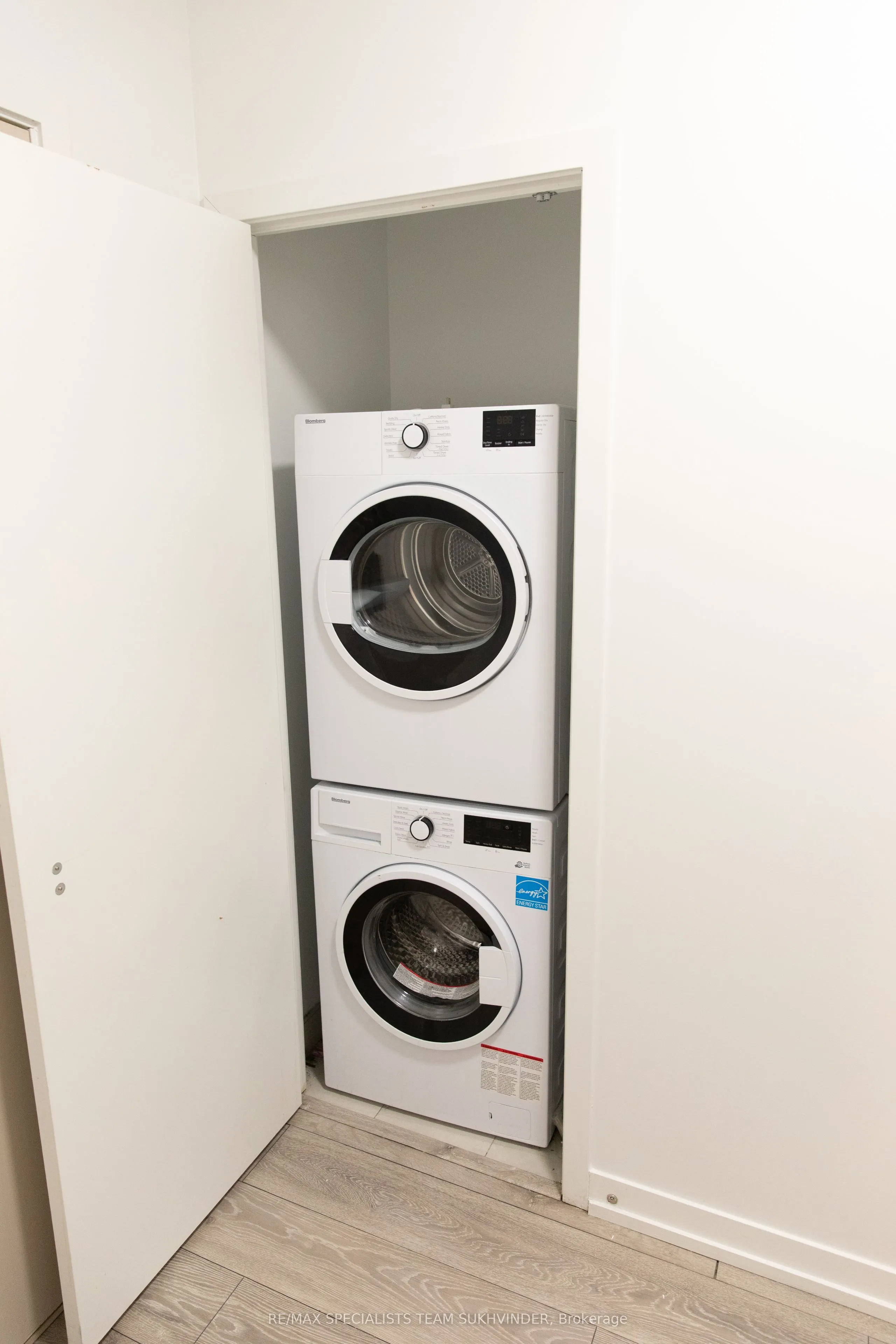 2020 Bathurst Street #637