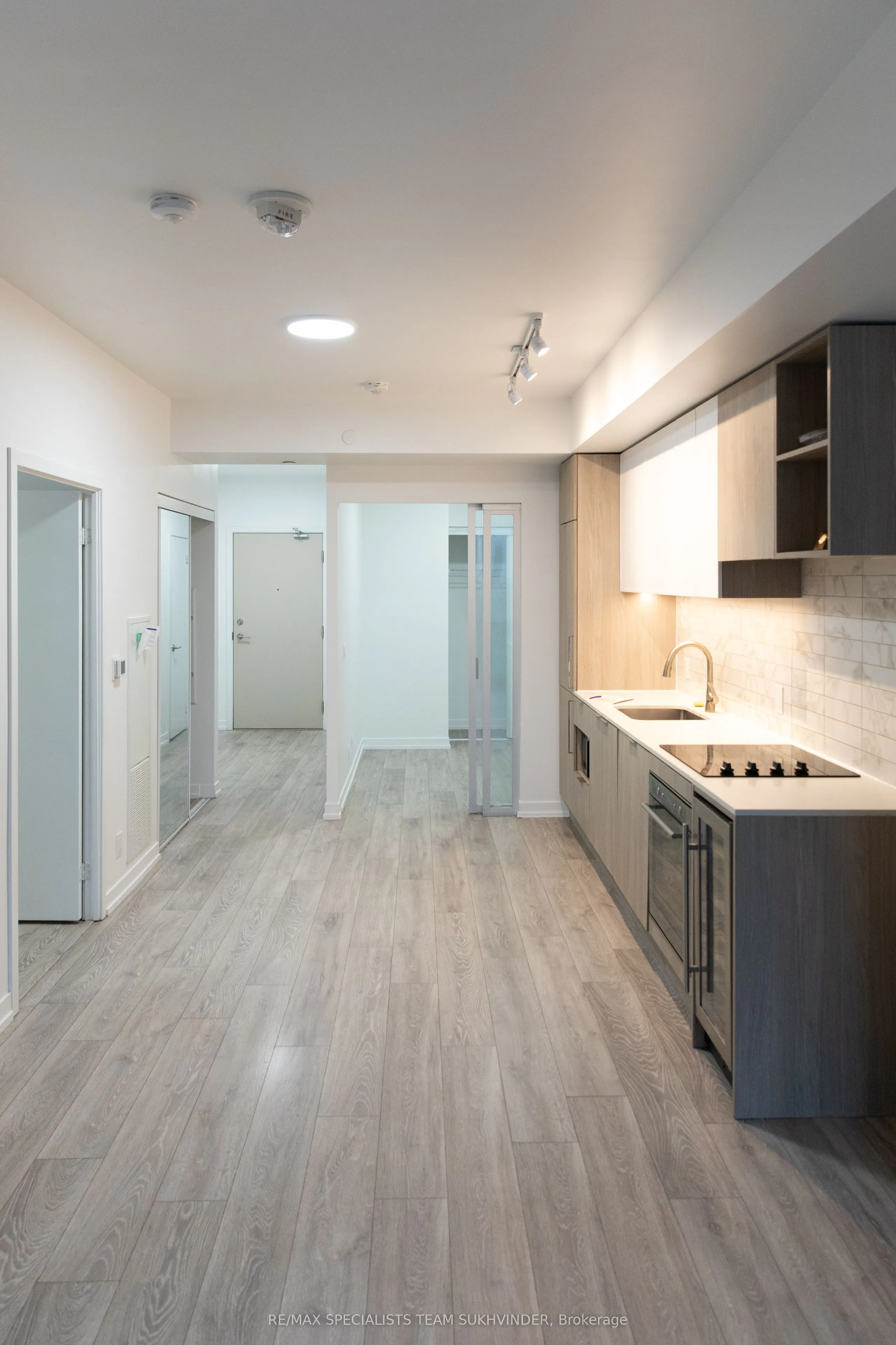 2020 Bathurst Street #637