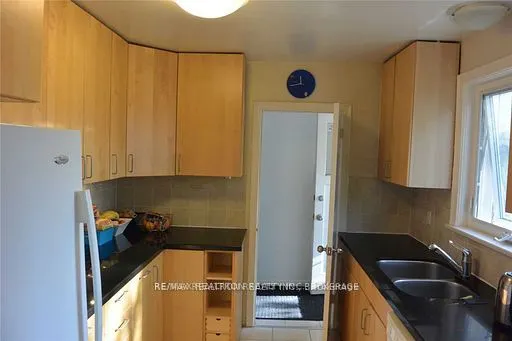 87 Combe Avenue