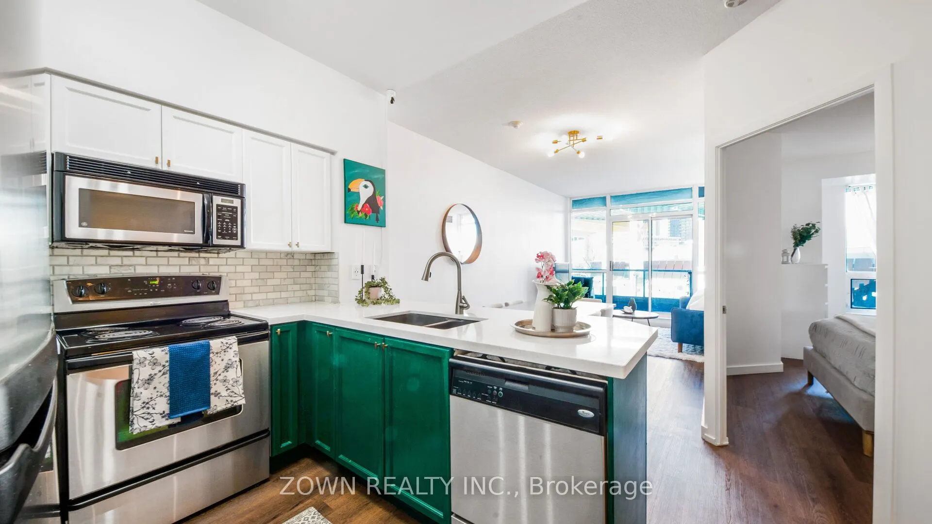 231 Fort York Boulevard #220