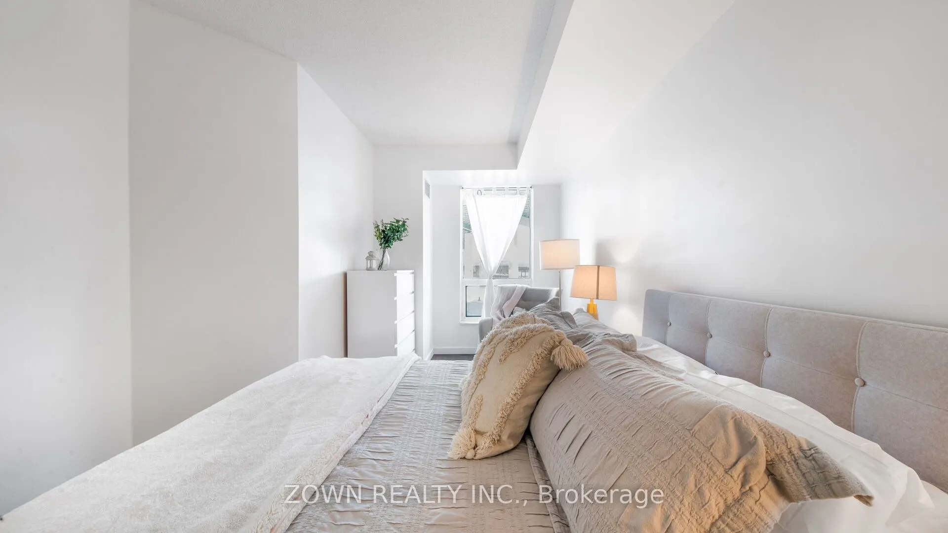 231 Fort York Boulevard #220