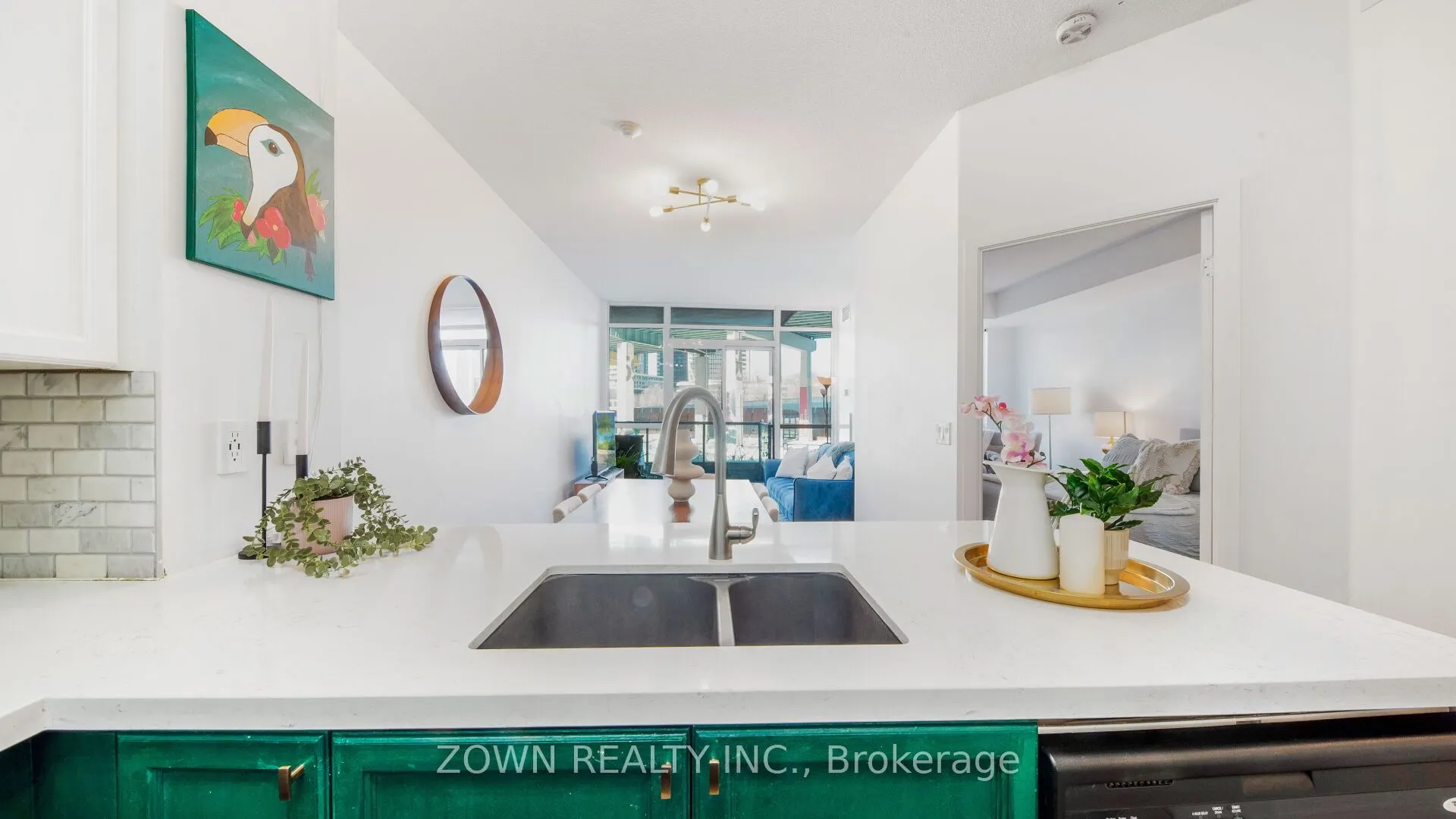 231 Fort York Boulevard #220