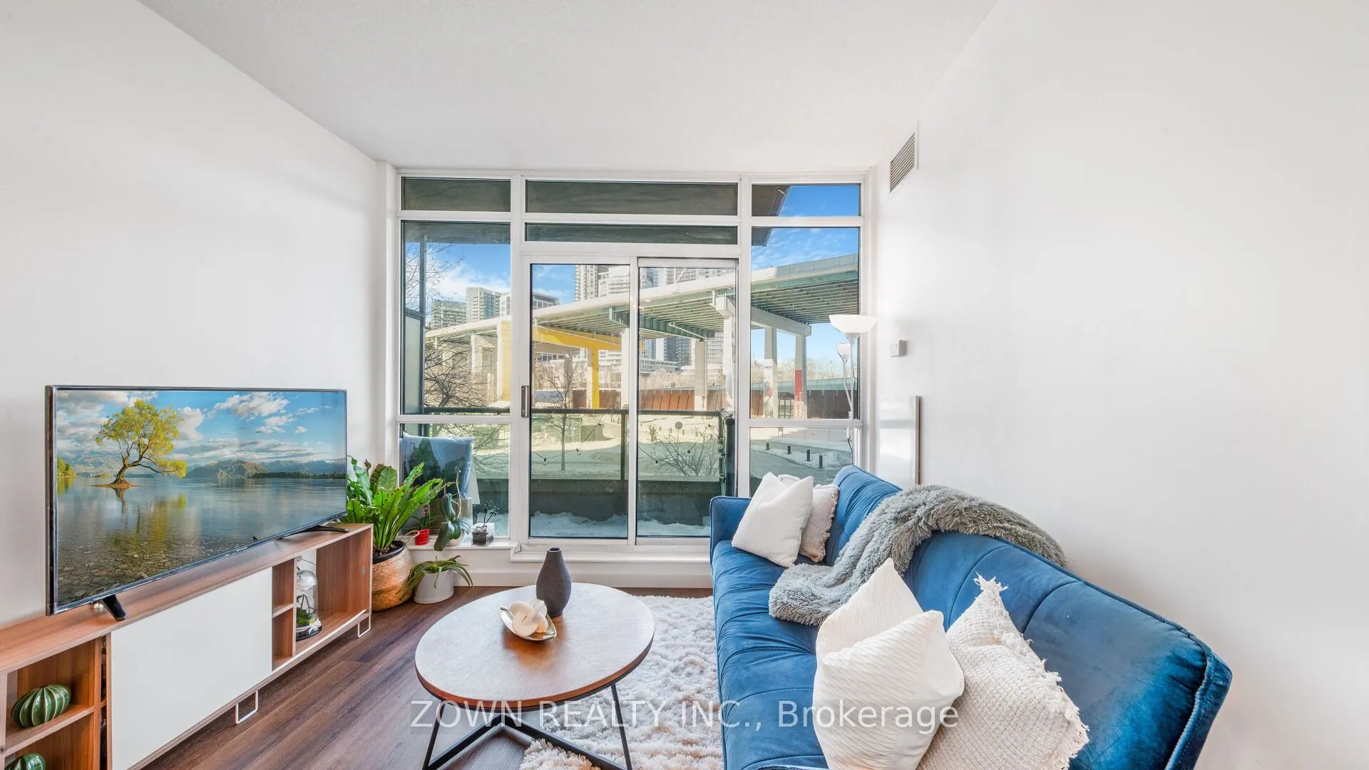 231 Fort York Boulevard #220