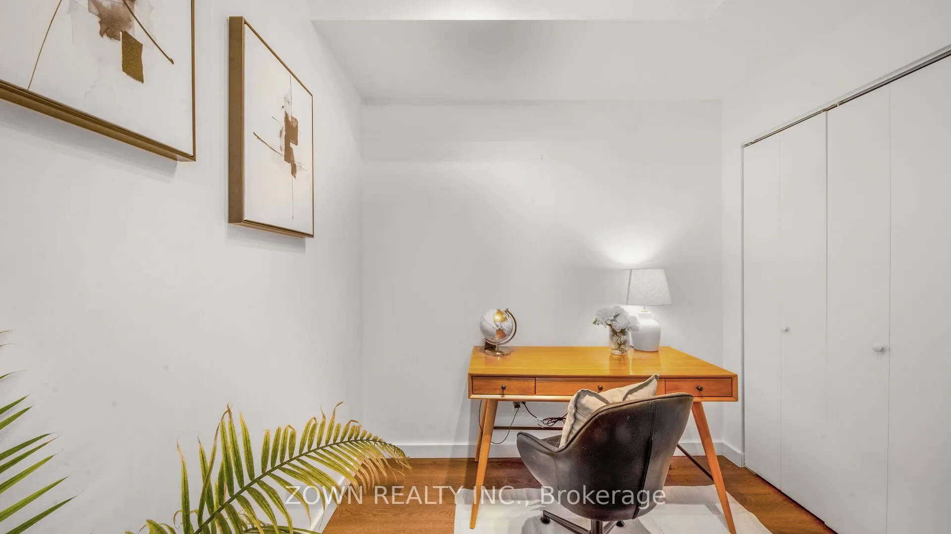 231 Fort York Boulevard #220