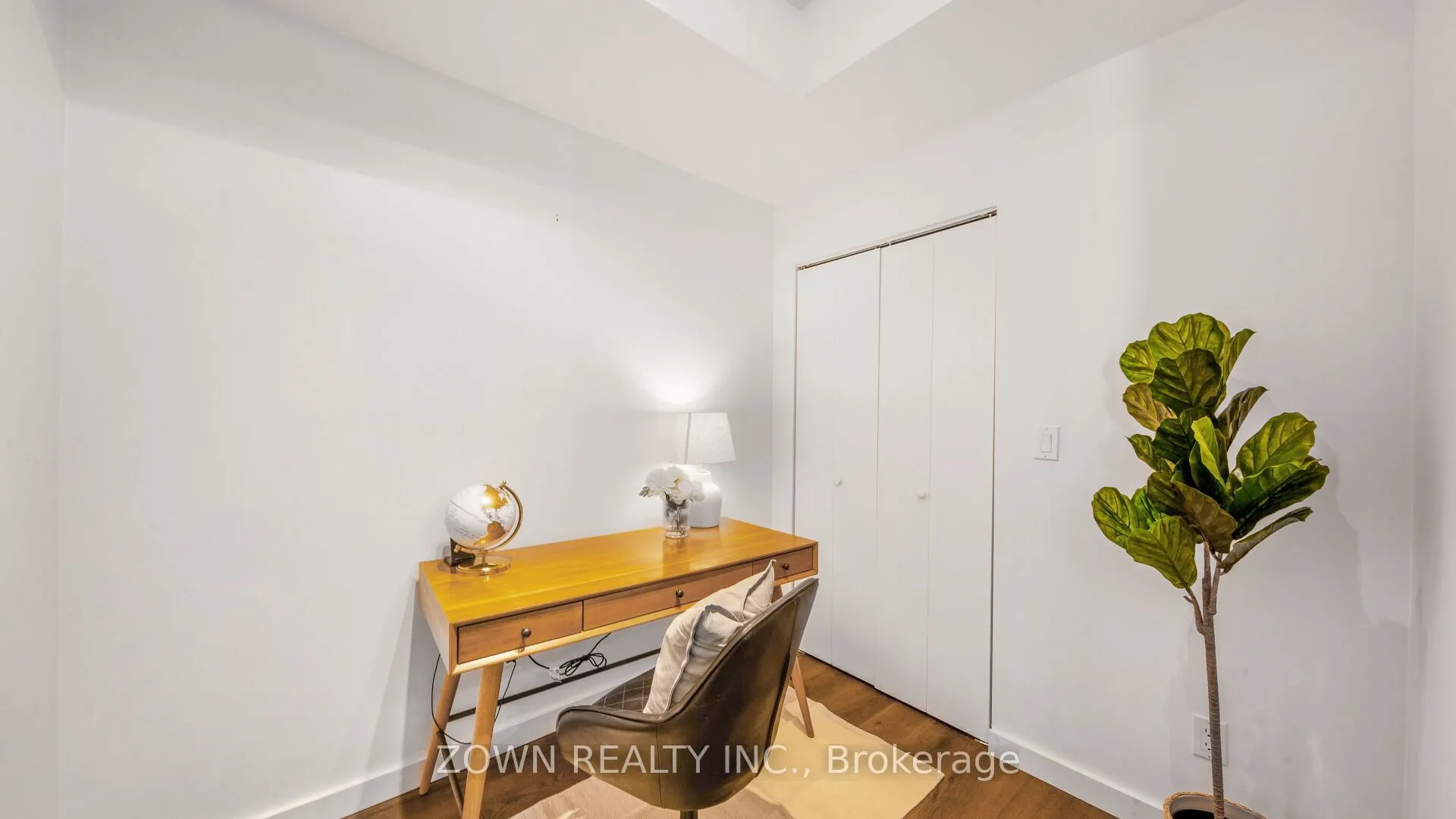 231 Fort York Boulevard #220