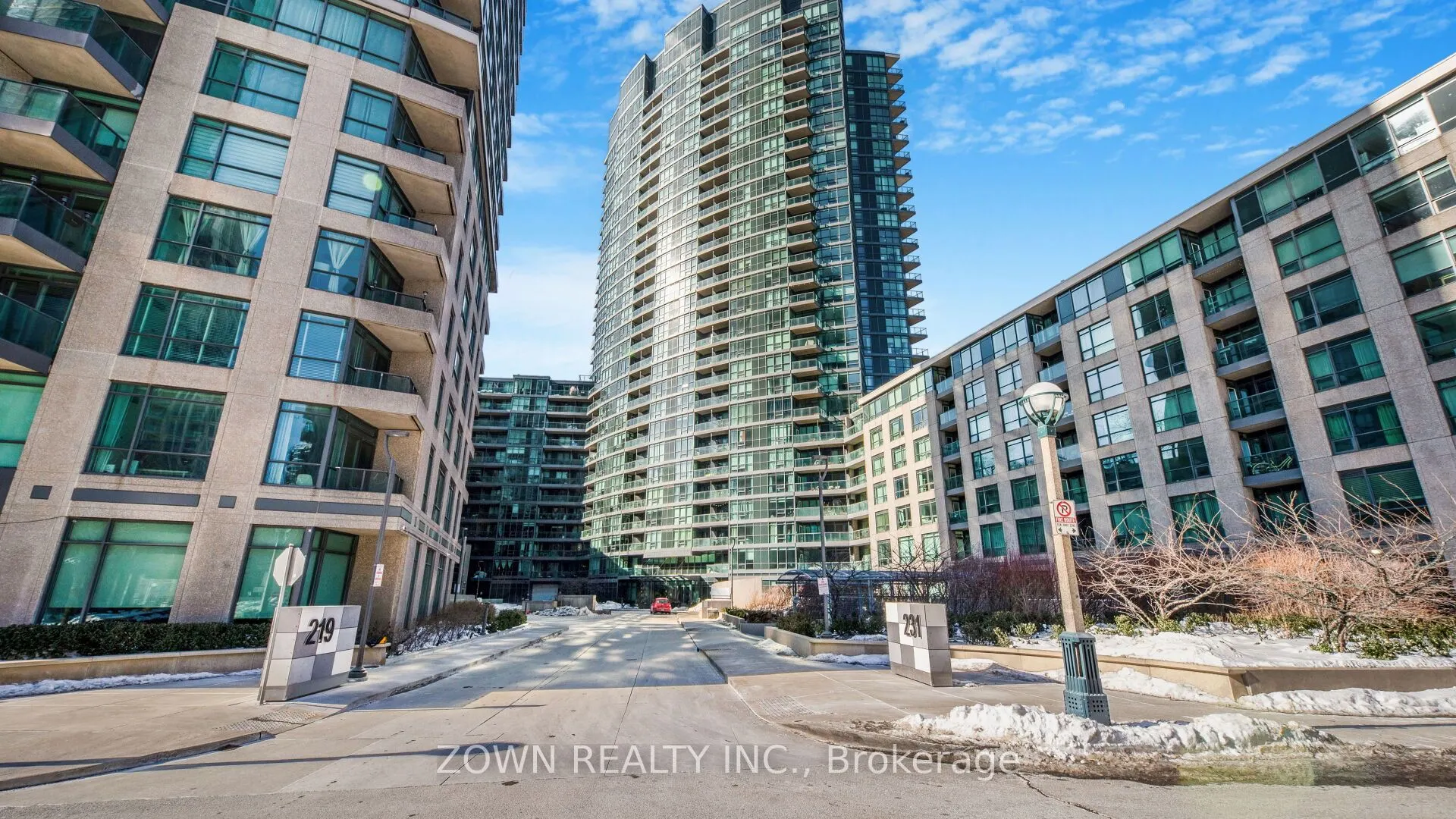 231 Fort York Boulevard #220