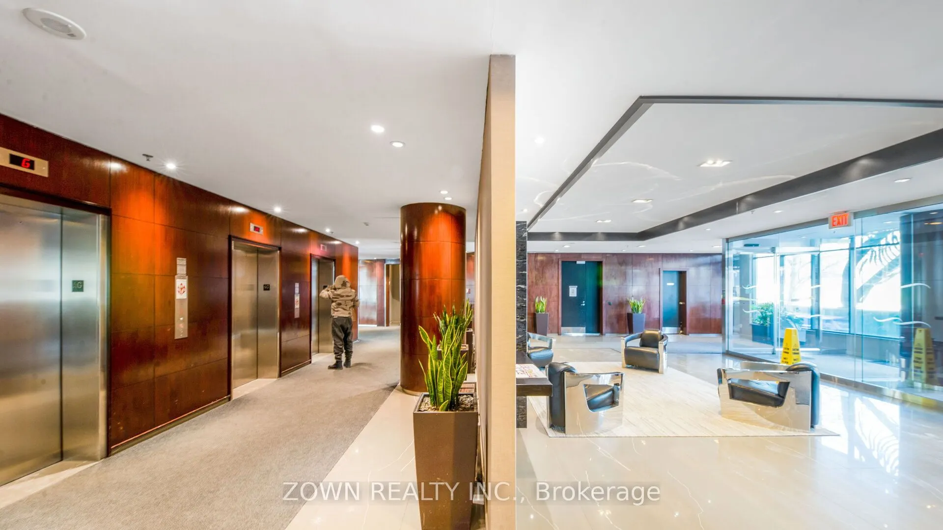 231 Fort York Boulevard #220