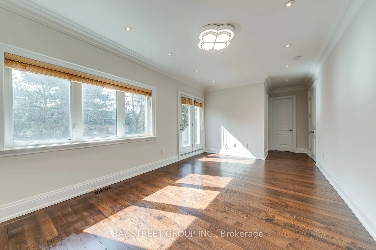 39 Foxwarren Drive