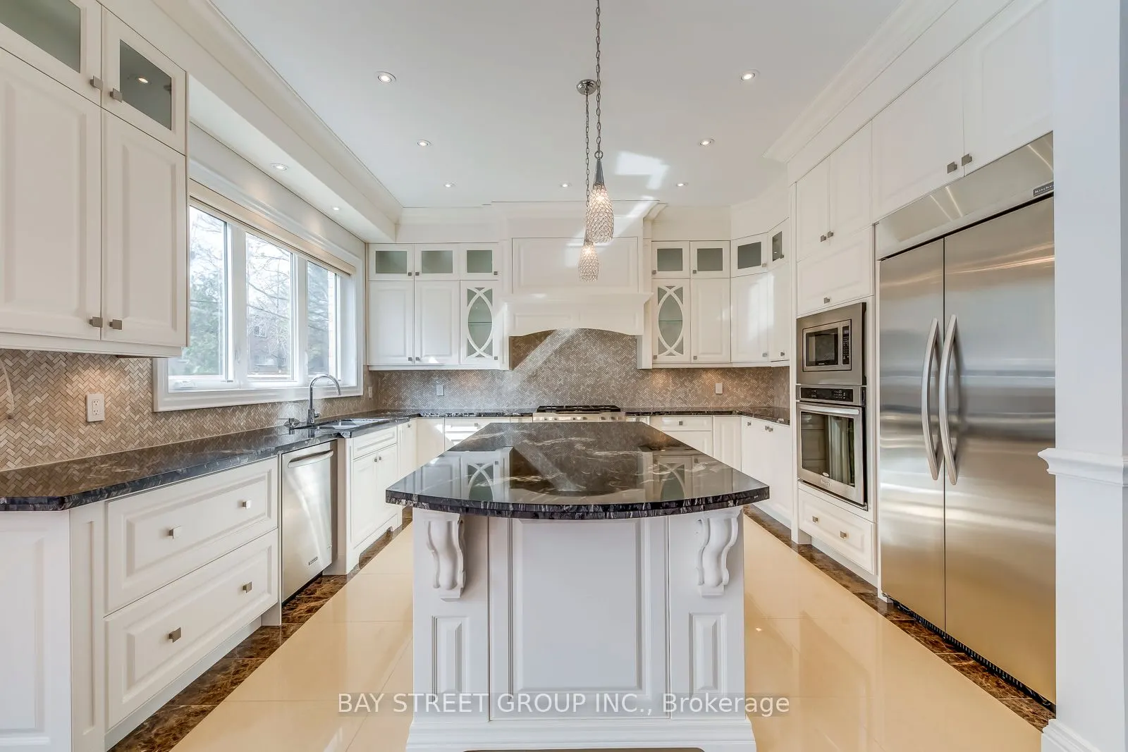 39 Foxwarren Drive