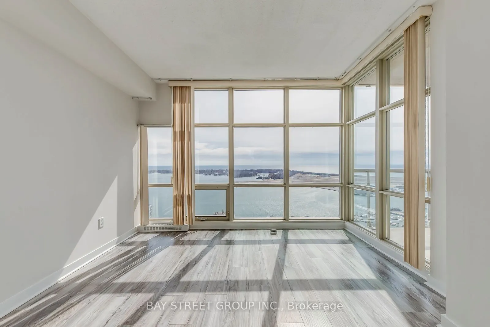 35 Mariner Terrace #3912