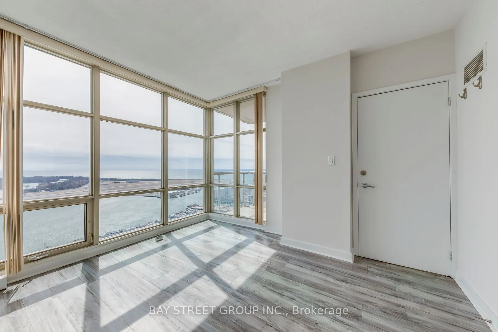 35 Mariner Terrace #3912