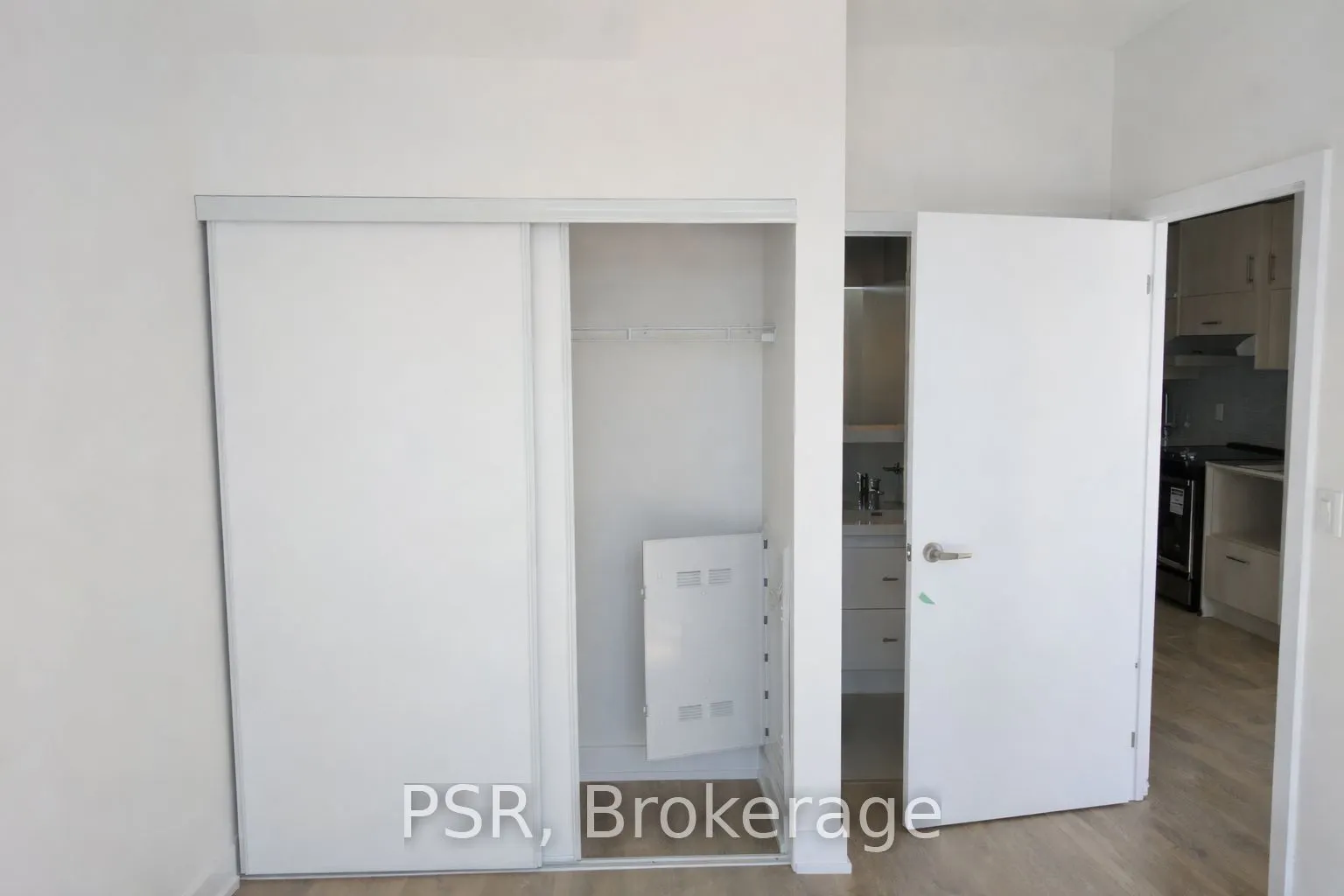 150 Fairview Mall Drive #211