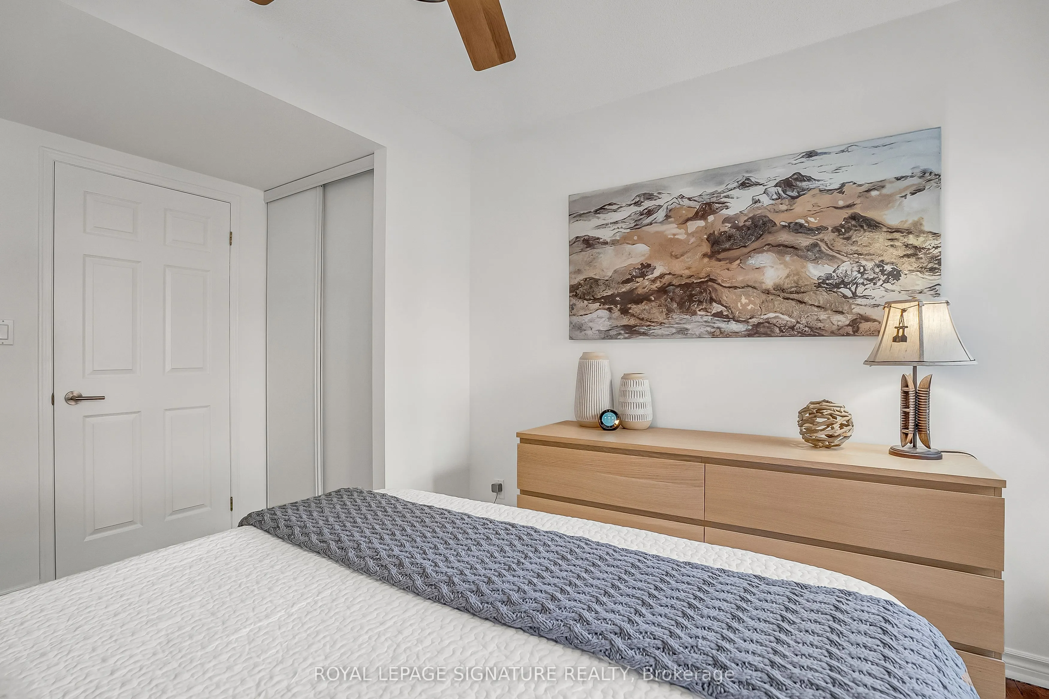 18 Concorde Place #411
