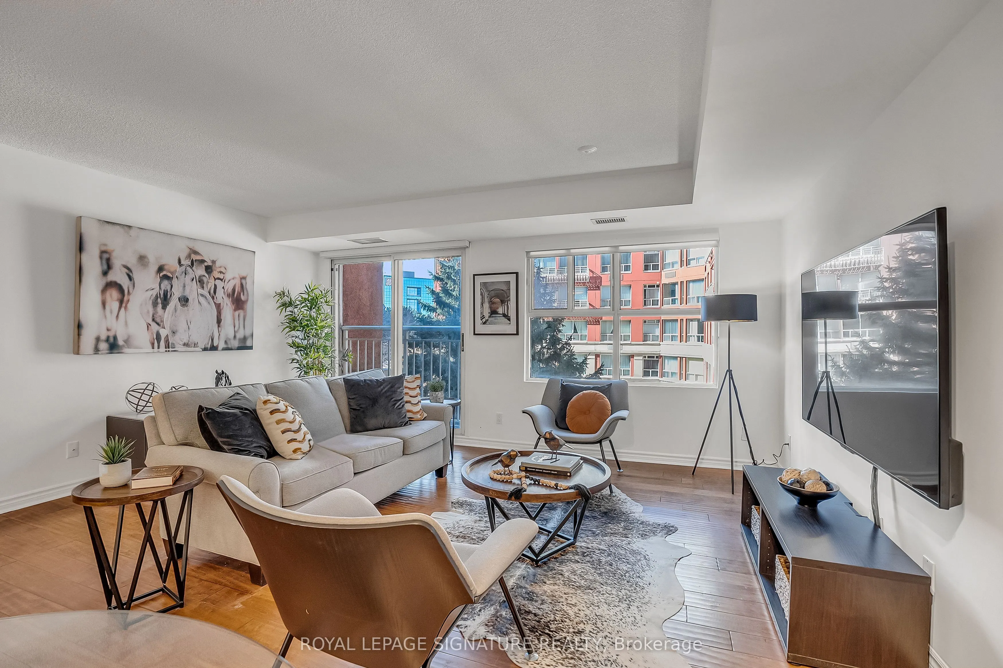 18 Concorde Place #411