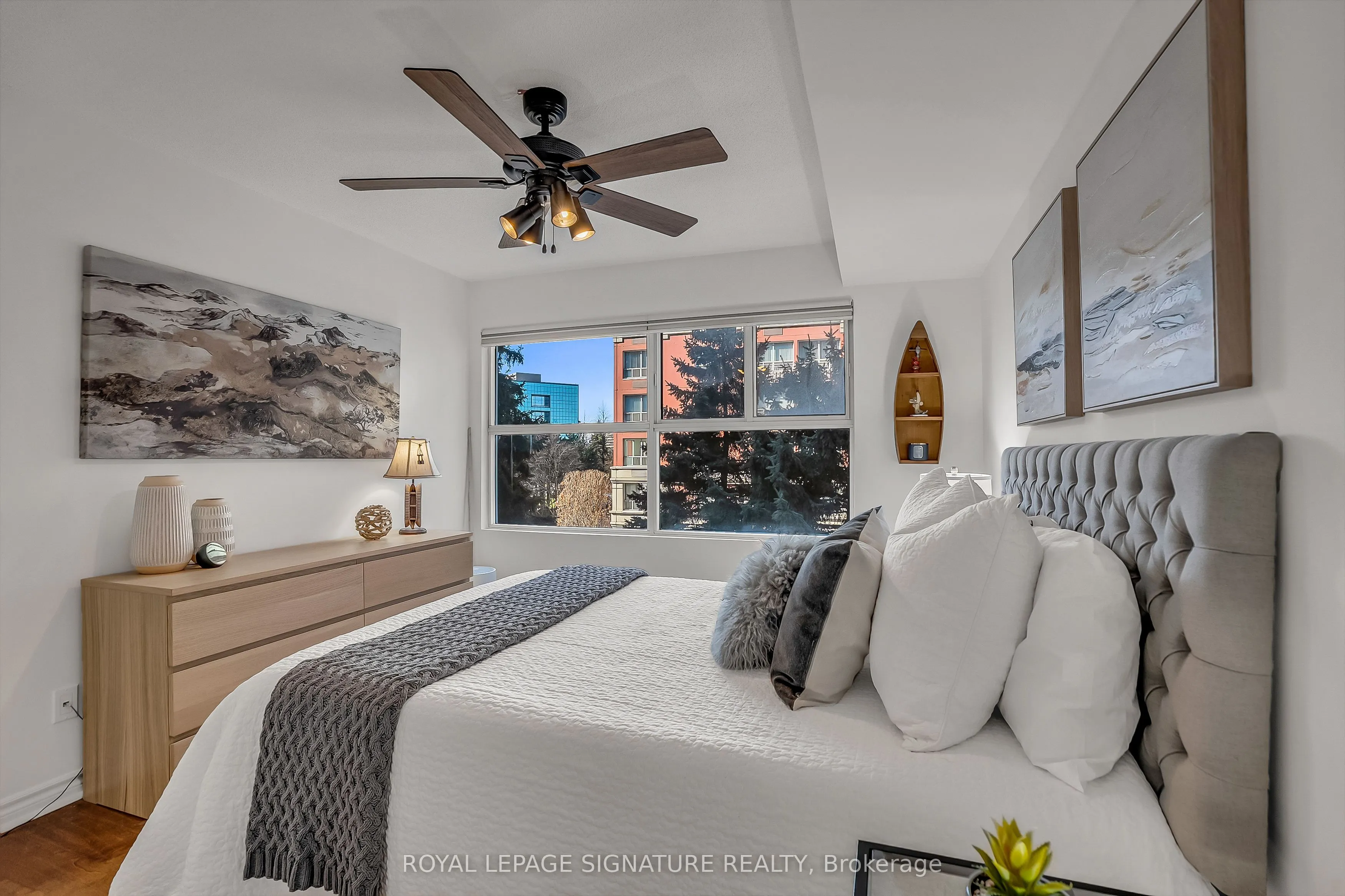 18 Concorde Place #411