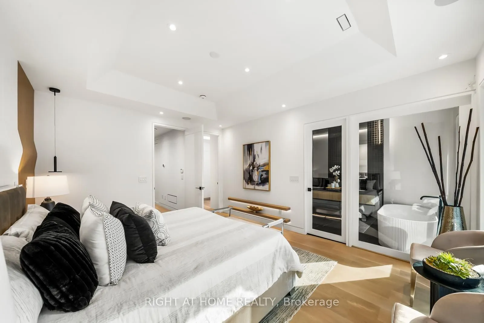 74B Rathnelly Avenue