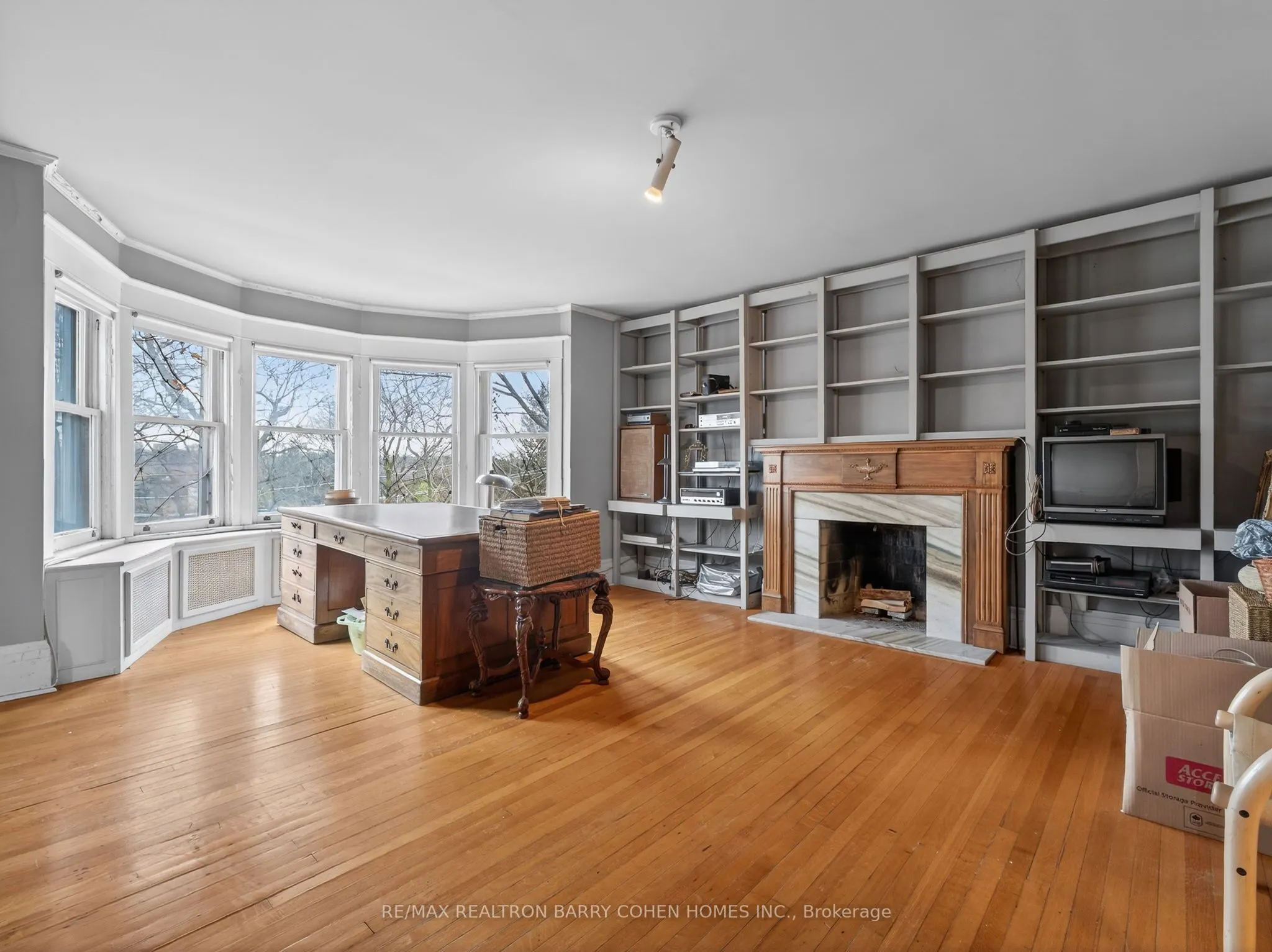 27 Old Yonge Street