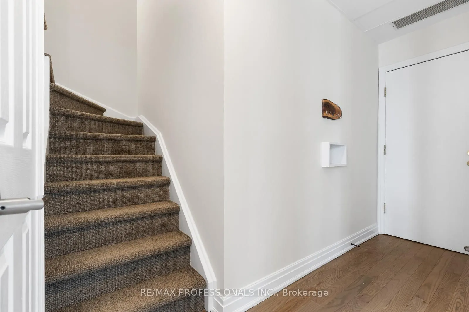 253 Wellesley Street E #C