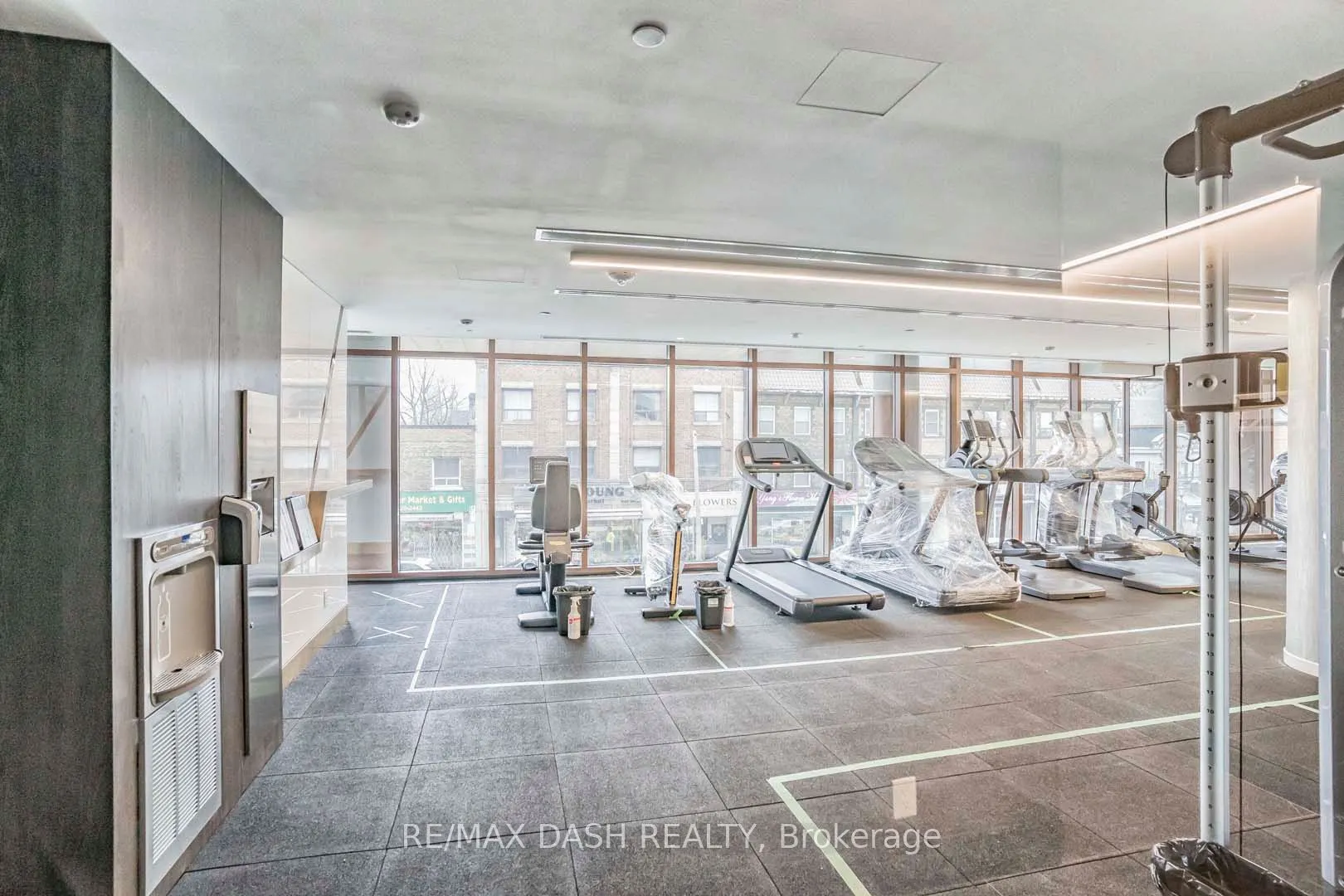 151 Avenue Road #205