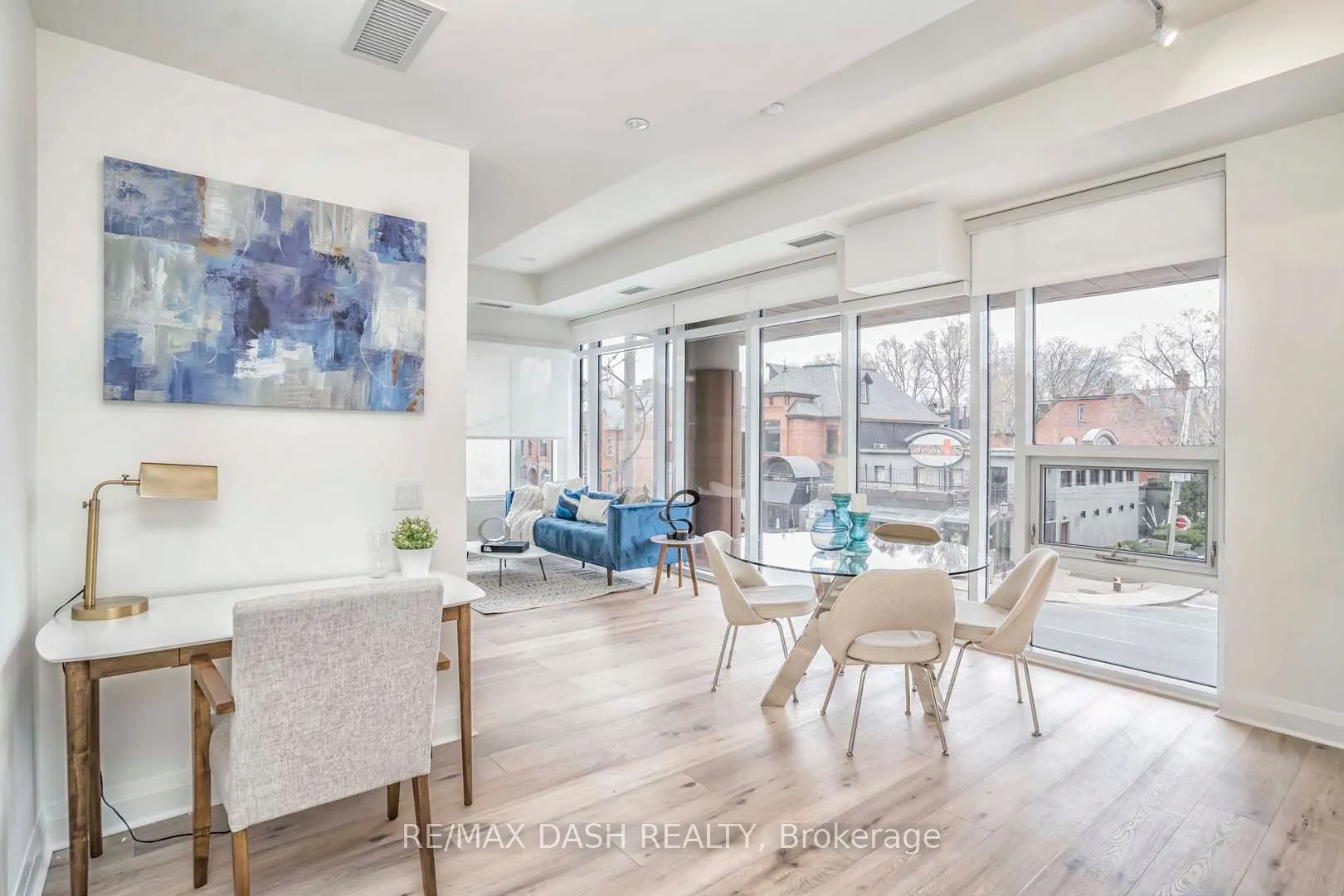151 Avenue Road #205