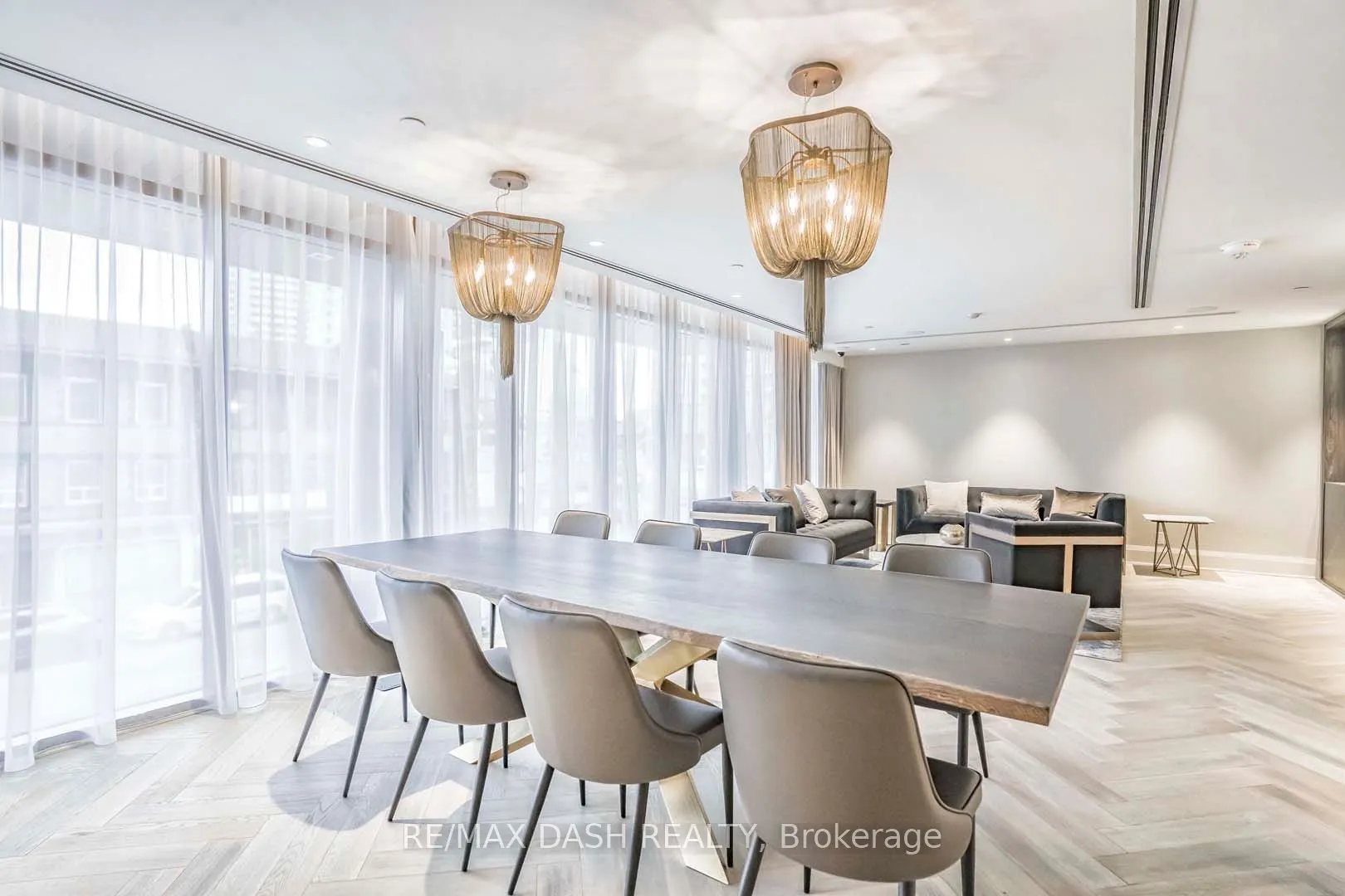 151 Avenue Road #205