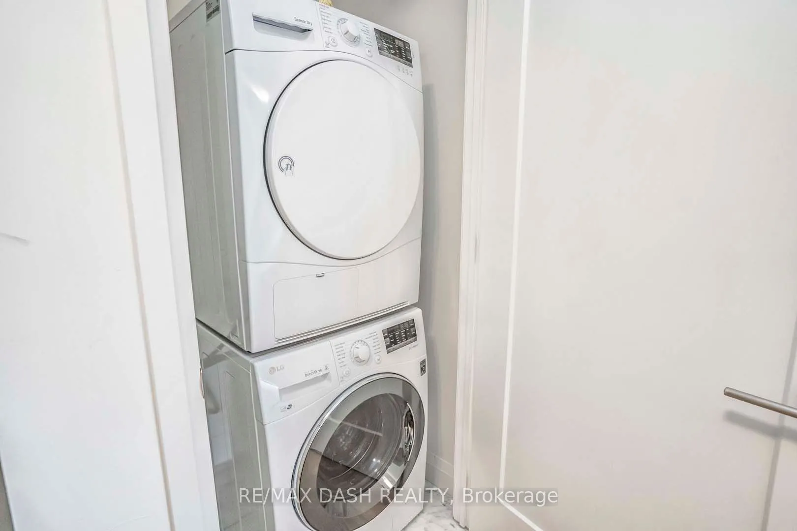 151 Avenue Road #205