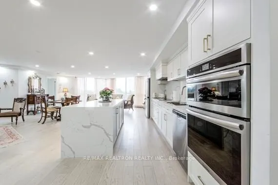 85 Skymark Drive #502