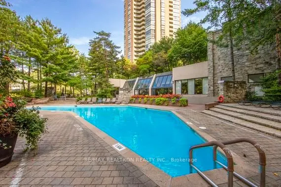 85 Skymark Drive #502