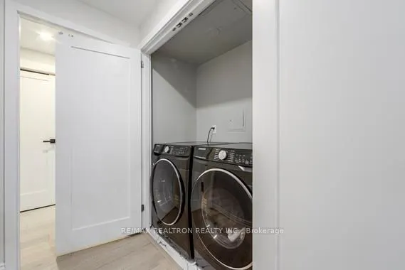 85 Skymark Drive #502