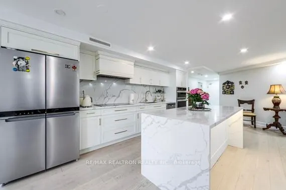 85 Skymark Drive #502