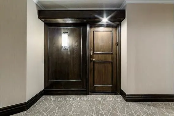 85 Skymark Drive #502
