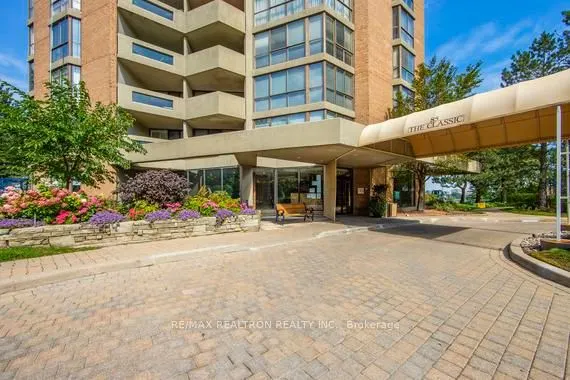 85 Skymark Drive #502