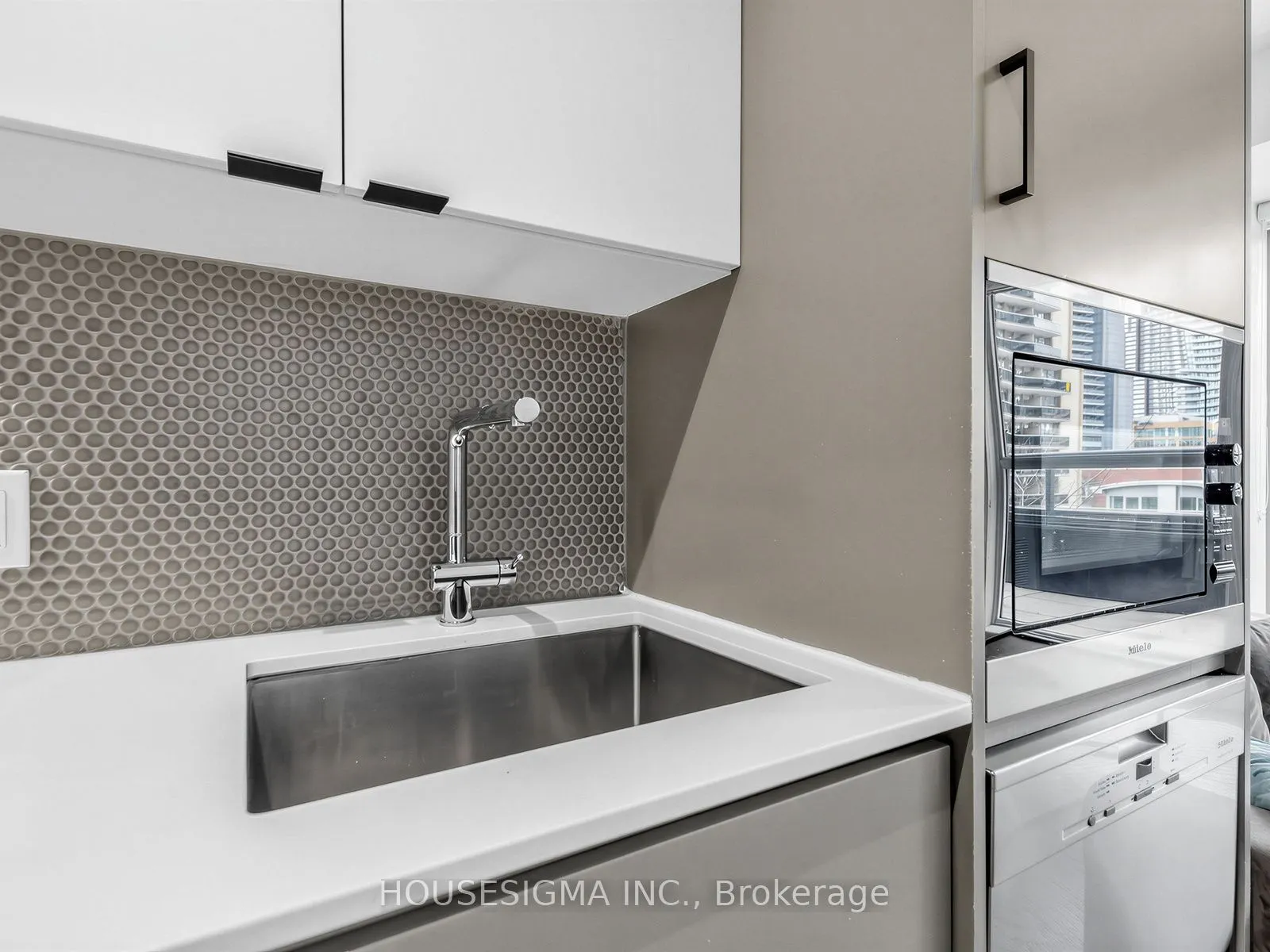 11 Lillian Street #310