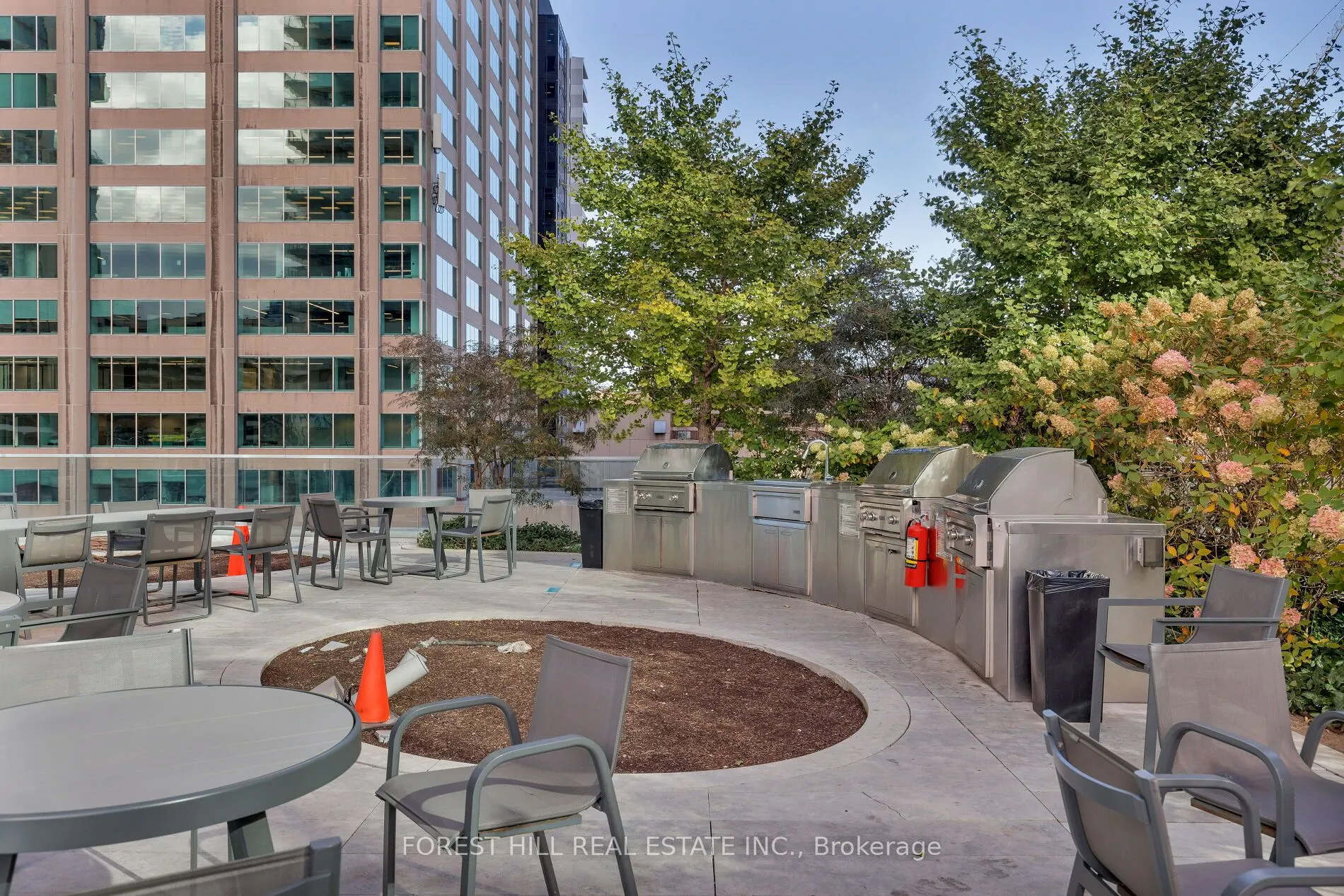 1 Bloor Street E #6805